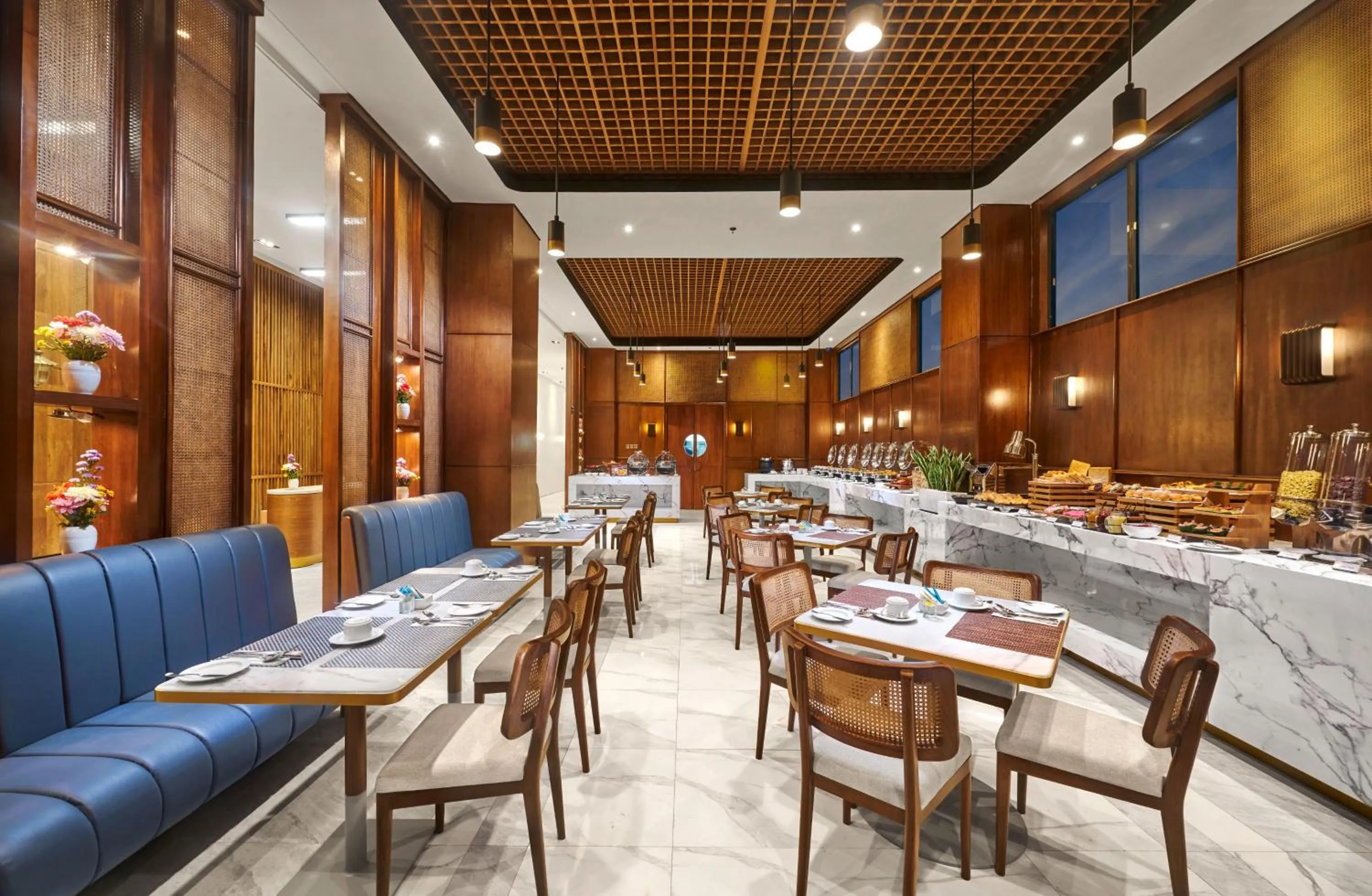 Restaurant/places to eat in The Alana Hotel Malang