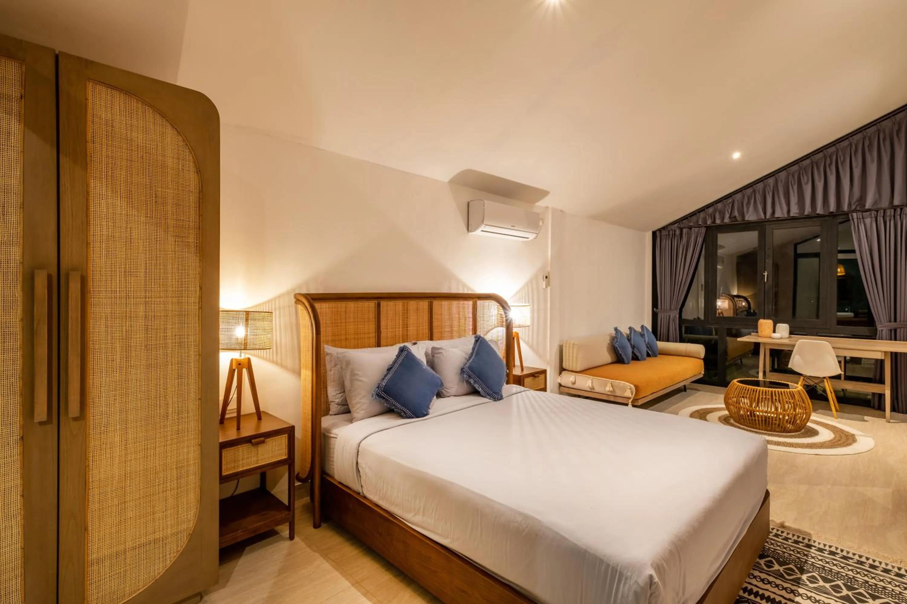 Bed in Villa Isola Gallinara