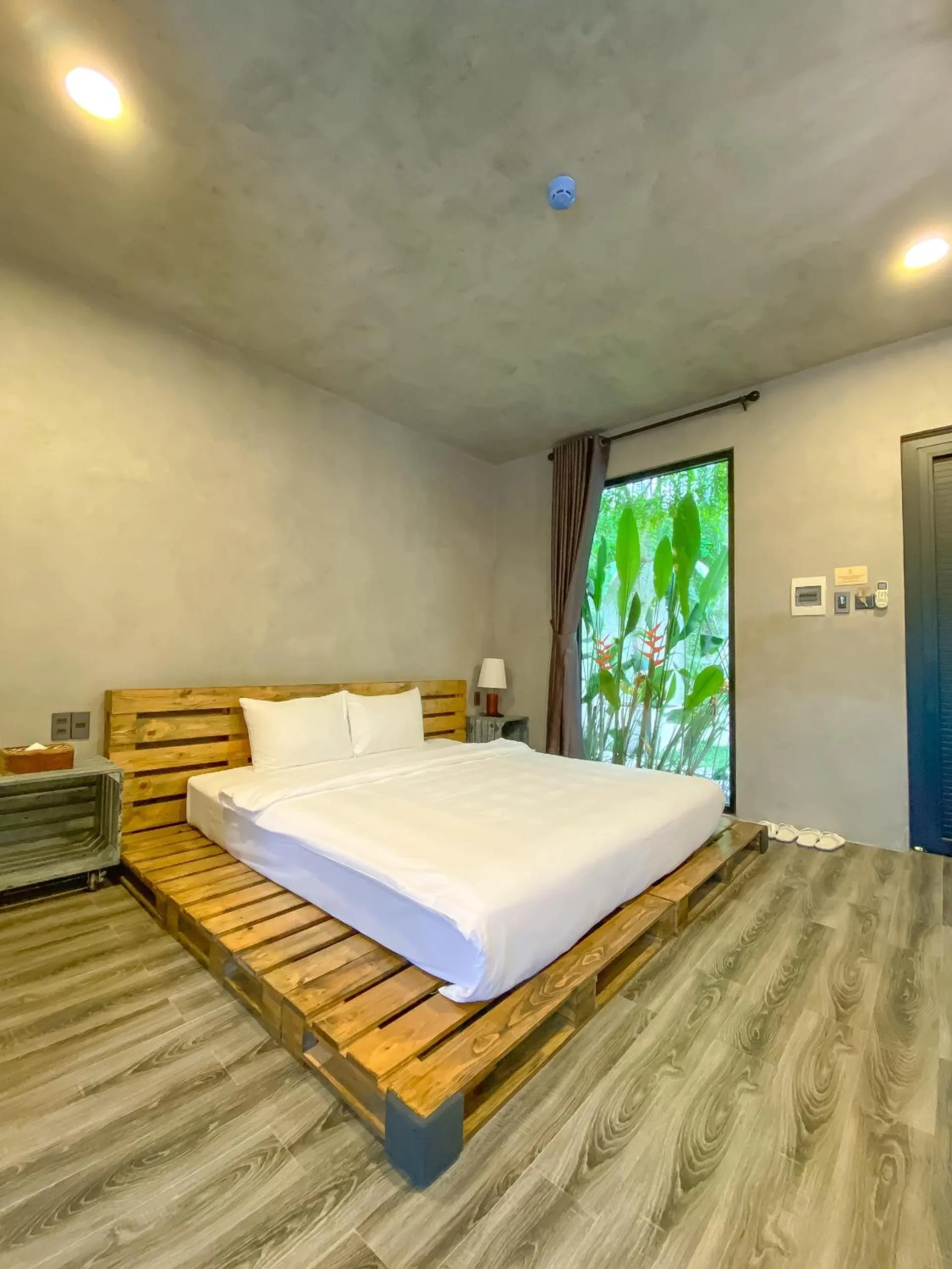 Bed in Babylon Mini Resort