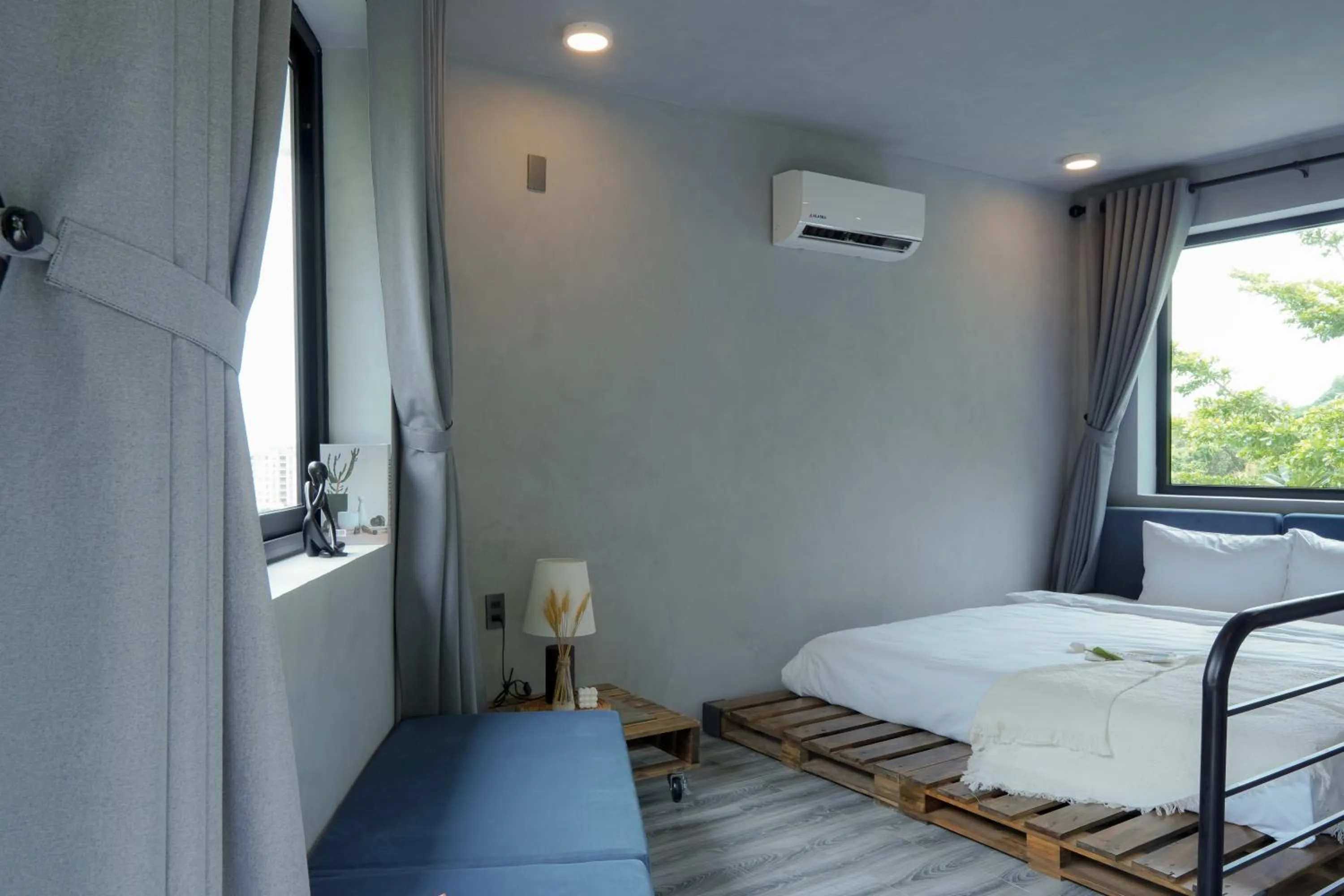 Bed in Babylon Mini Resort