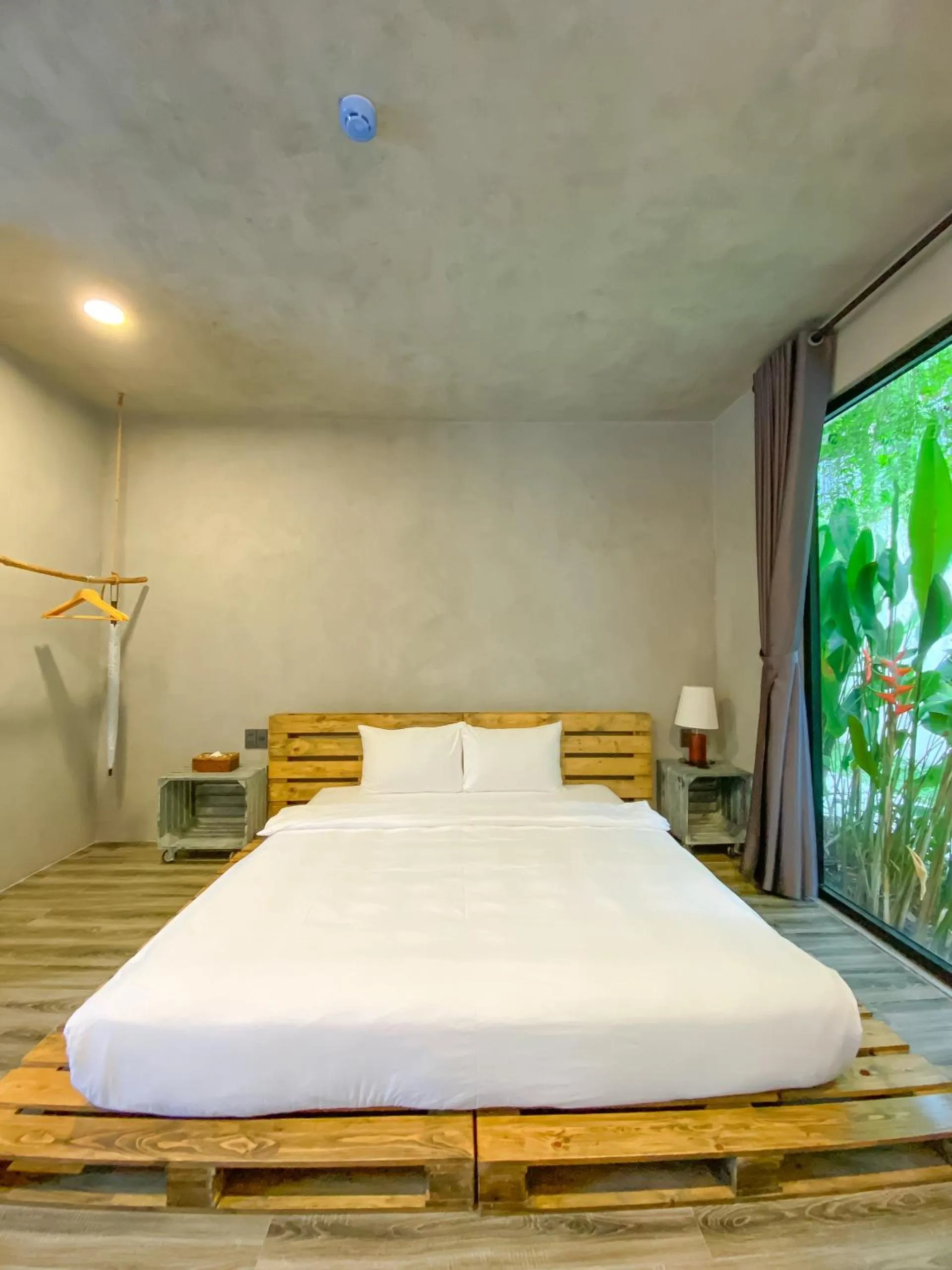 Bed in Babylon Mini Resort