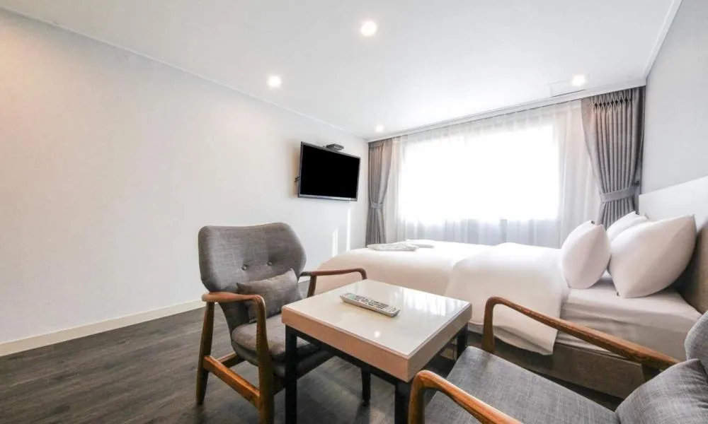 Photo of the whole room in Anyang ILLOWA Hotel