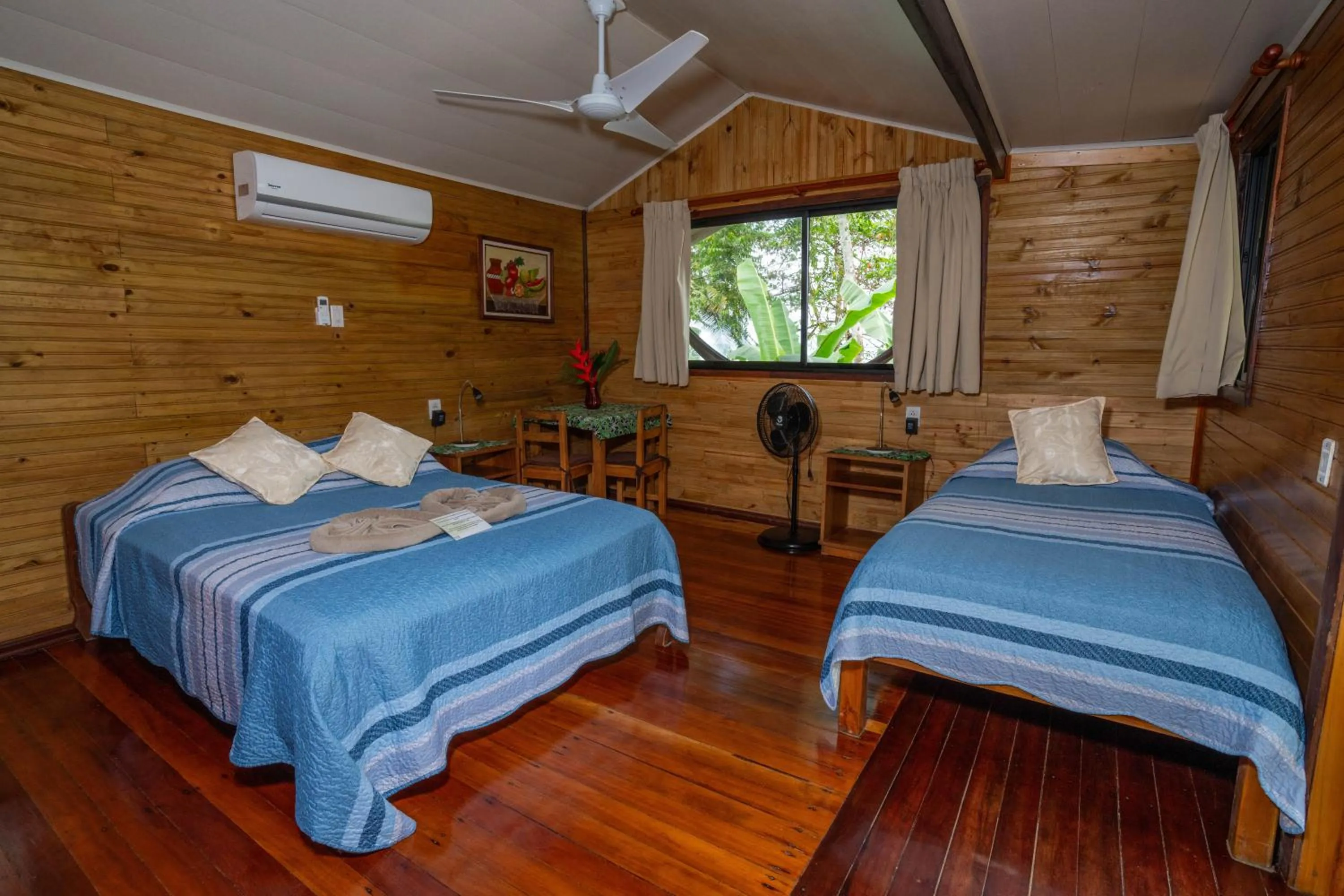Bedroom, Bed in Pirate Cove
