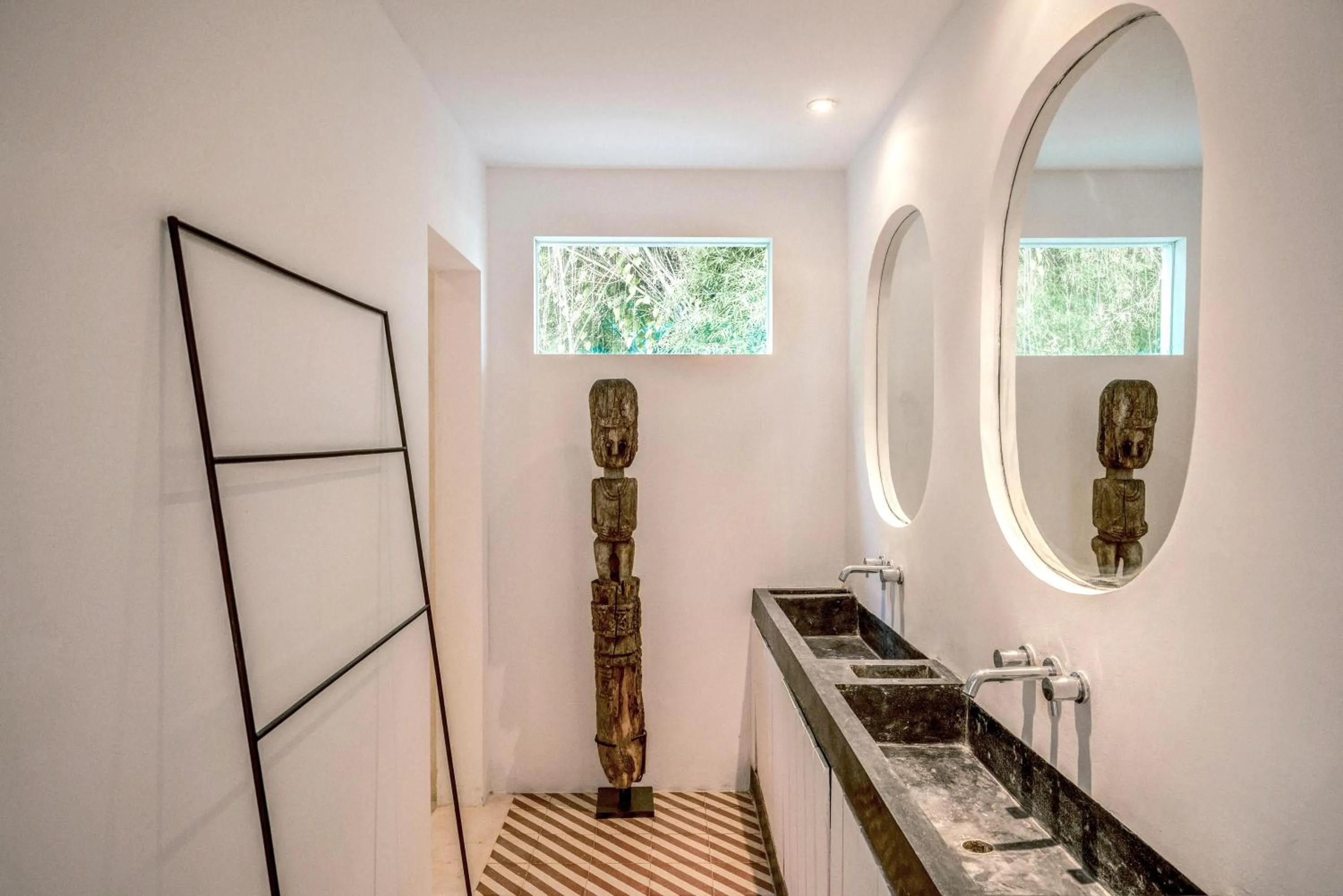 Bathroom in Batu Belig Living Seminyak