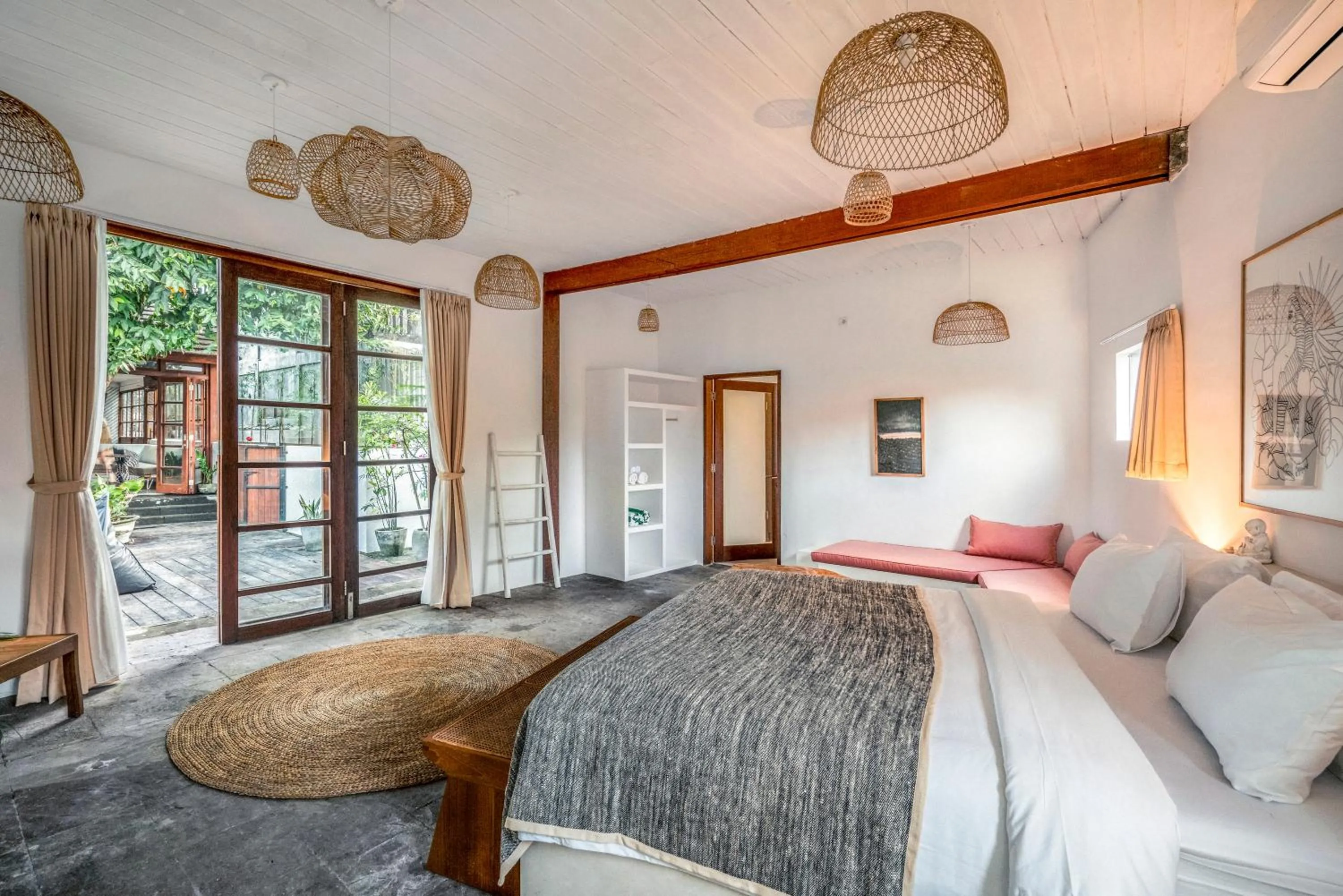 Bed in Batu Belig Living Seminyak