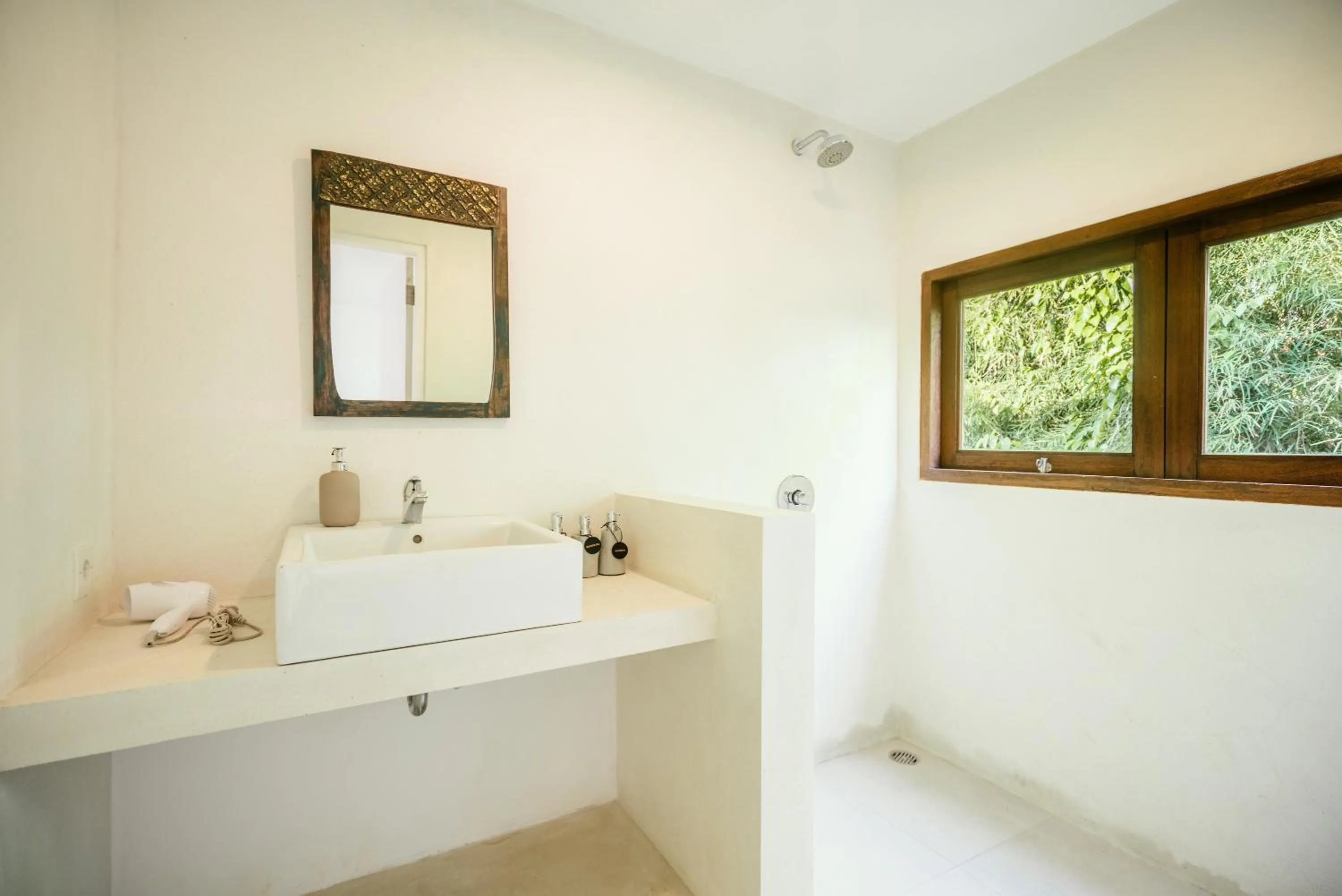 Bathroom in Batu Belig Living Seminyak