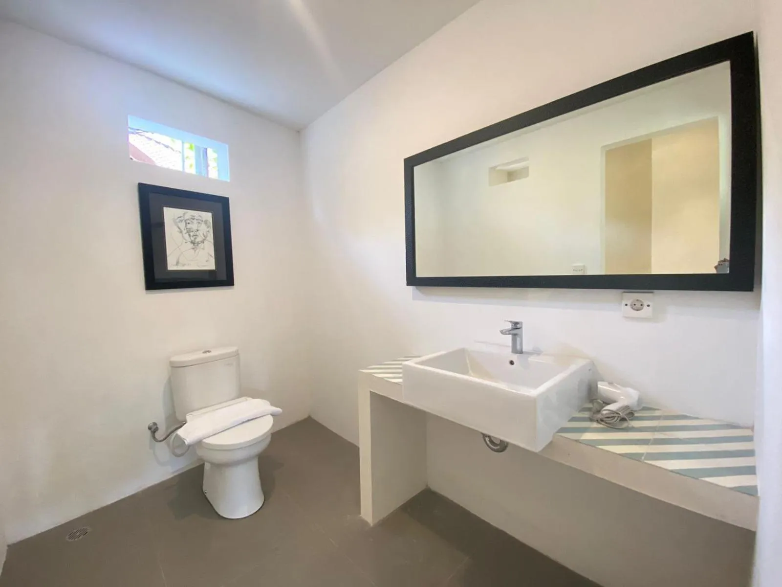 Bathroom in Batu Belig Living Seminyak