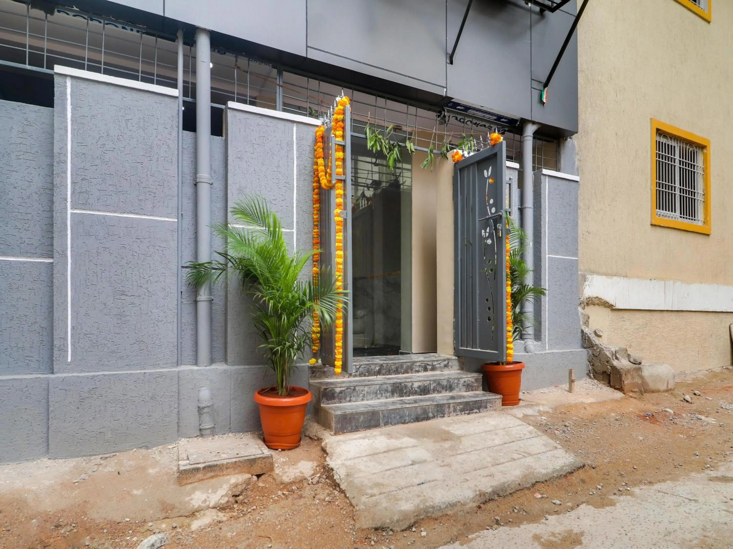 Facade/entrance in Super Hotel O RED STONE