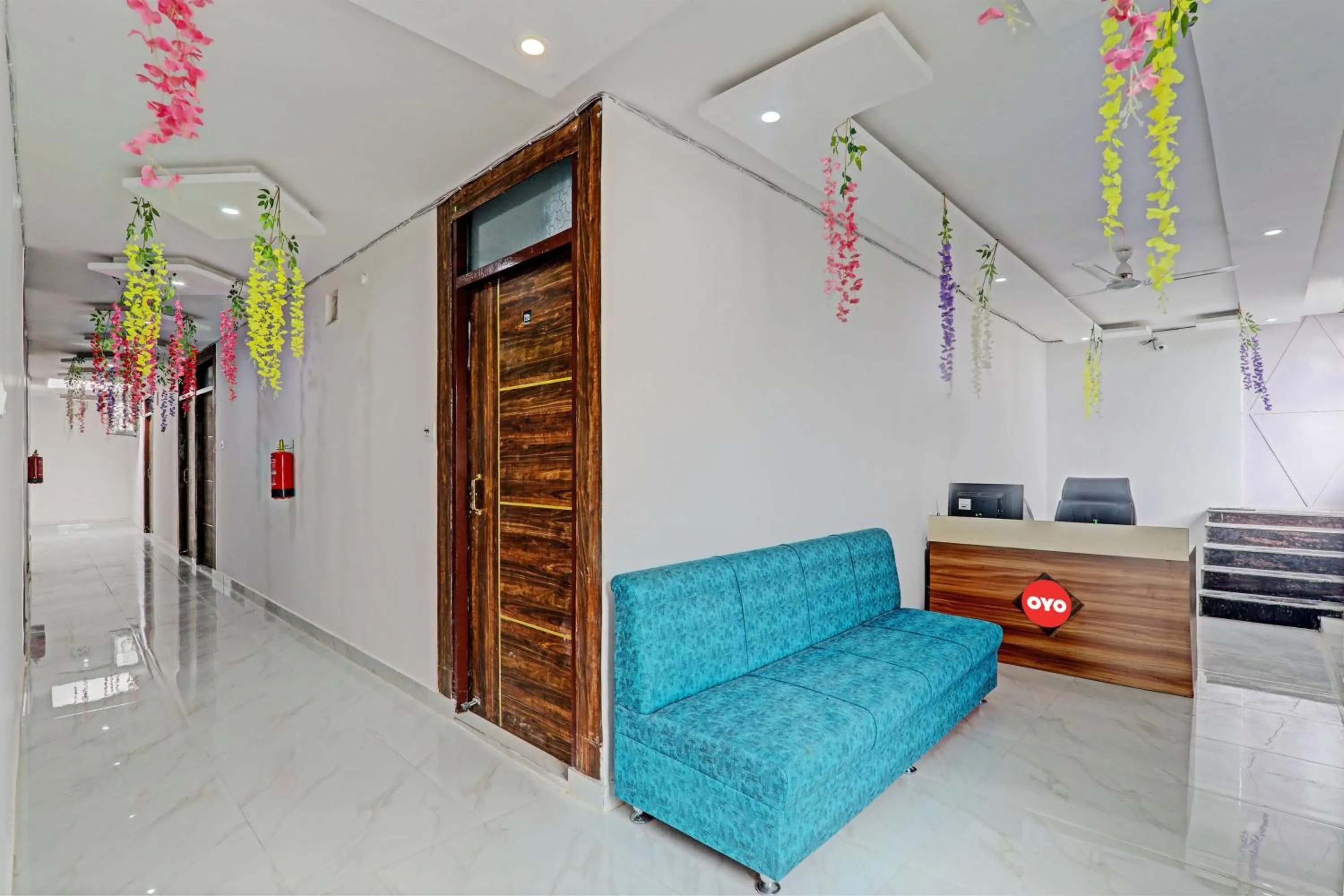 Lobby or reception in Hotel O Raghav & Banquet