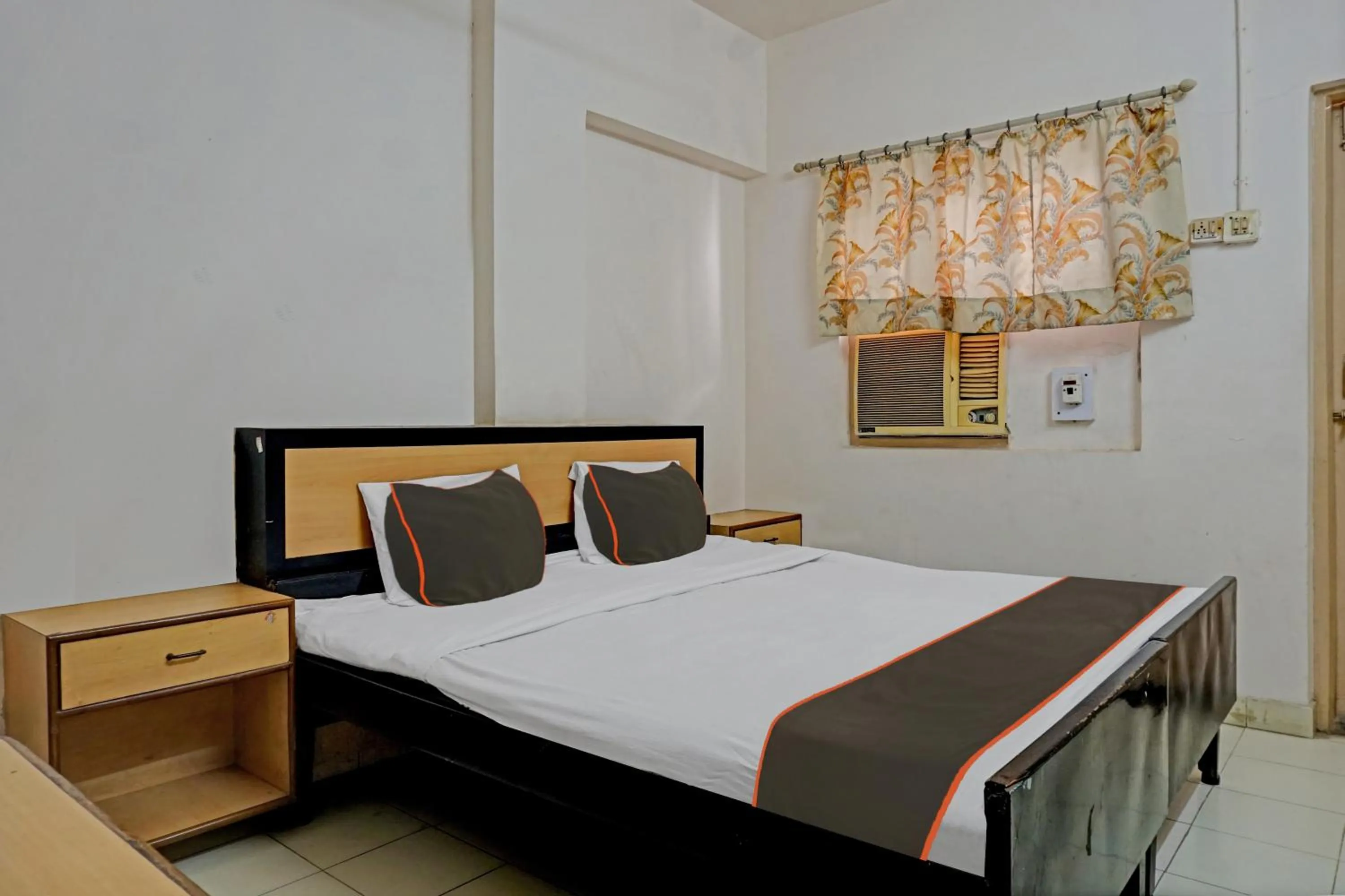 Bedroom in Hotel O Thakkar Lodge