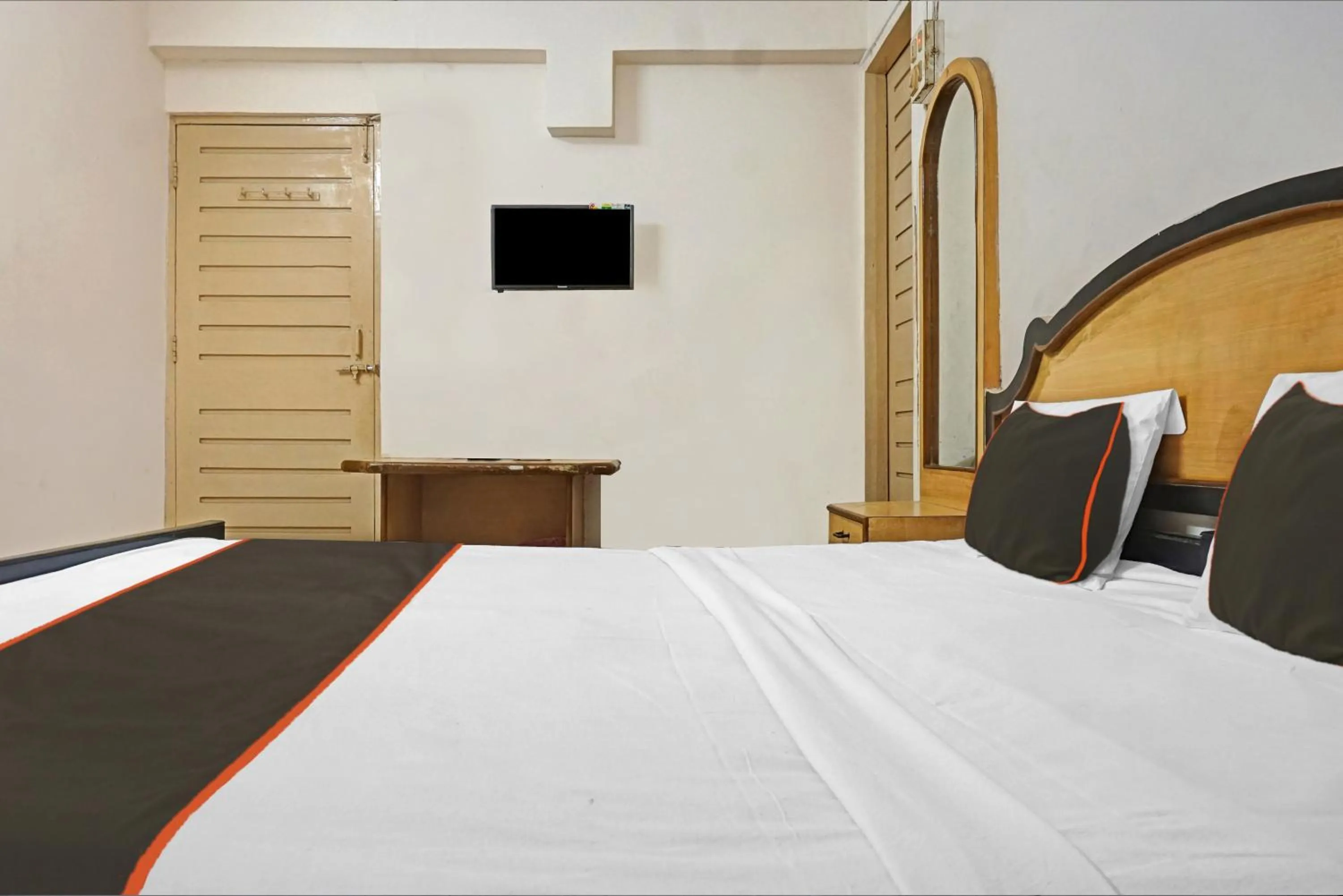 Bedroom in Hotel O Thakkar Lodge