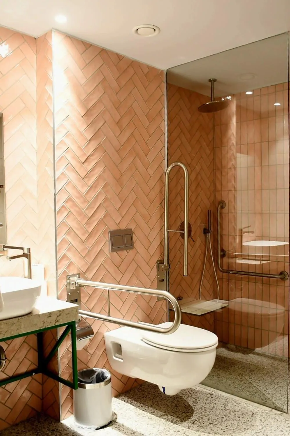 Shower in Hotel Shoshana - Adults Only