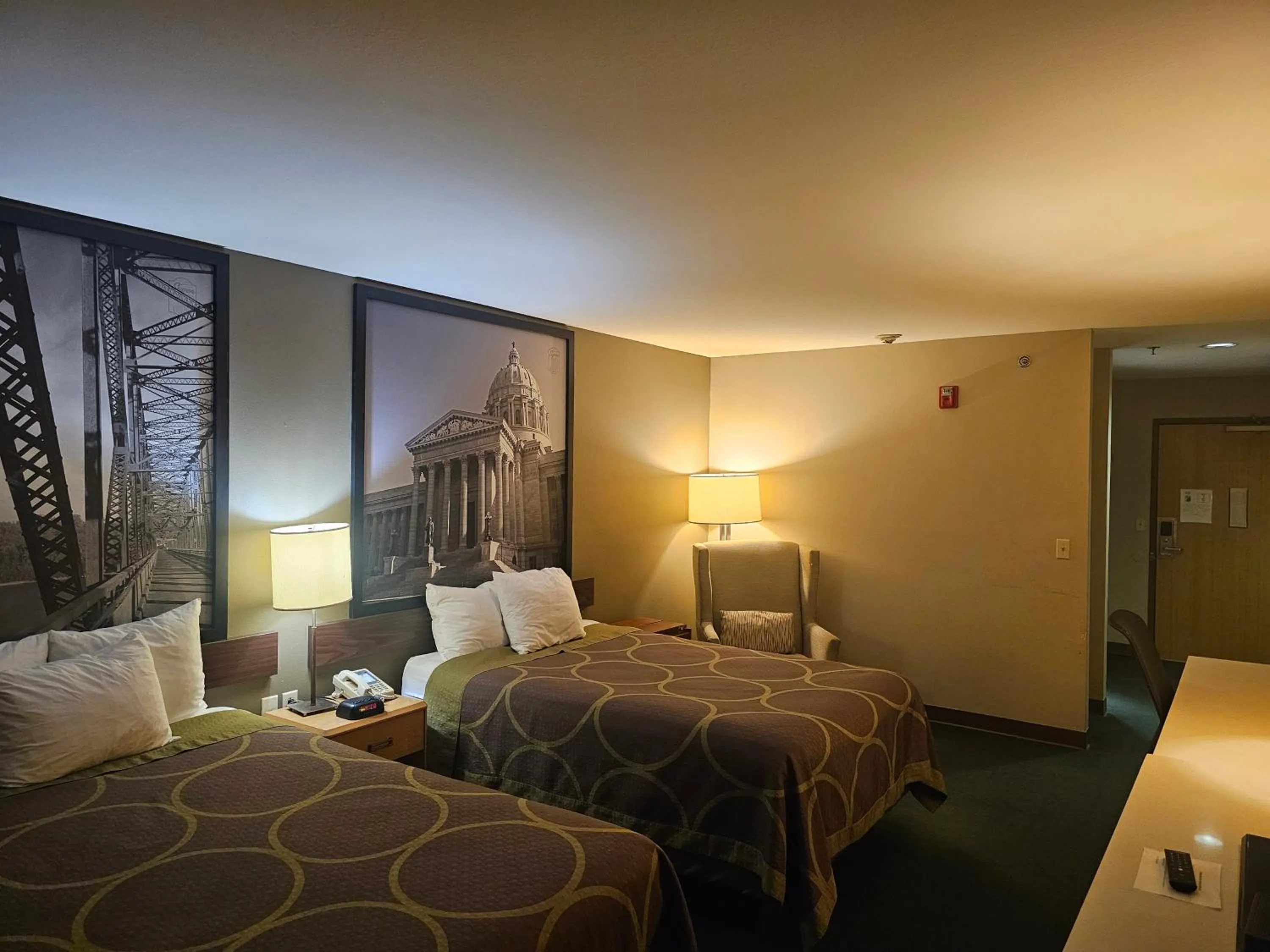 Bed in Super 8 by Wyndham Ava