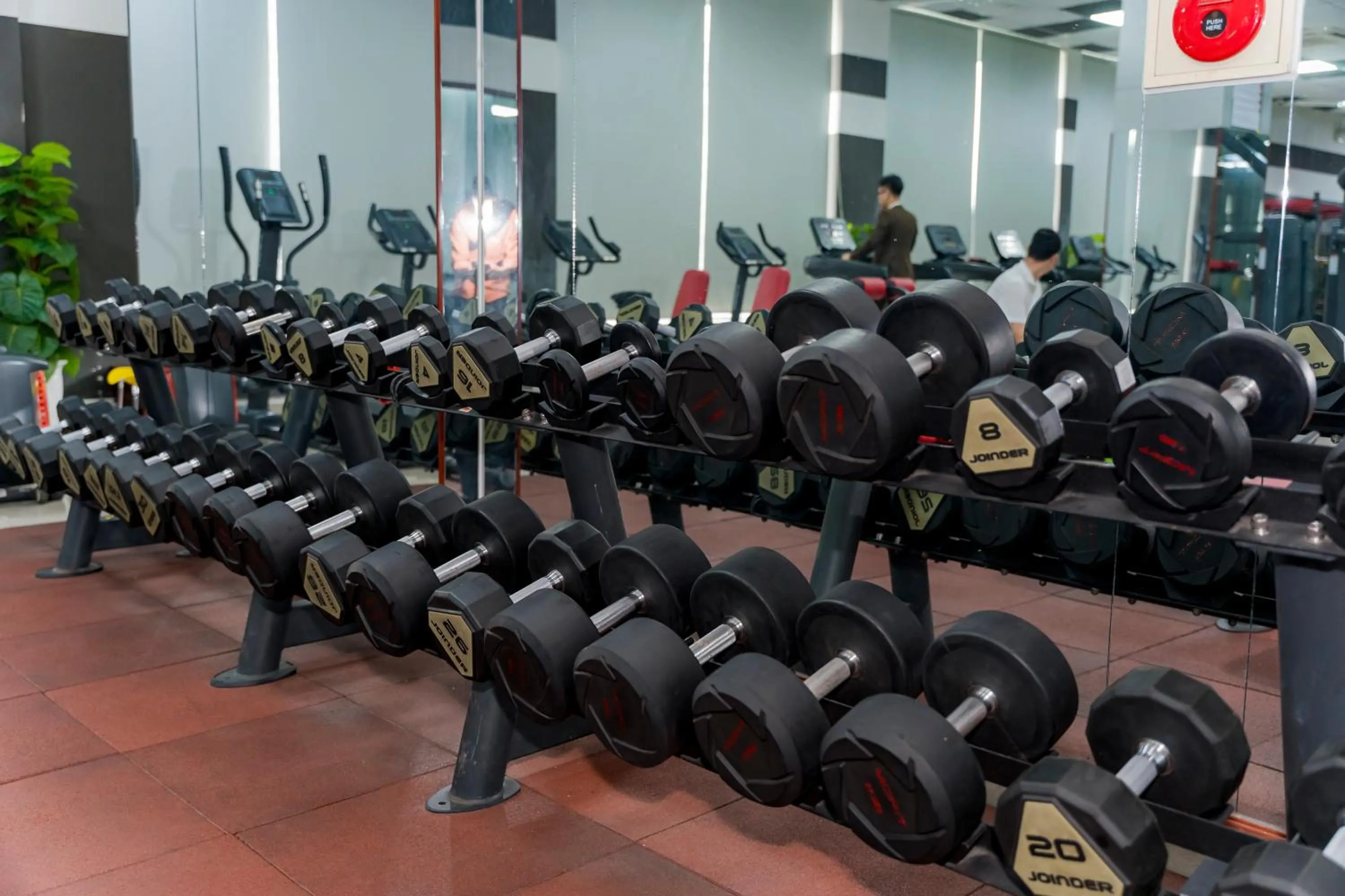 Fitness centre/facilities in Bình An Nhiên hotel