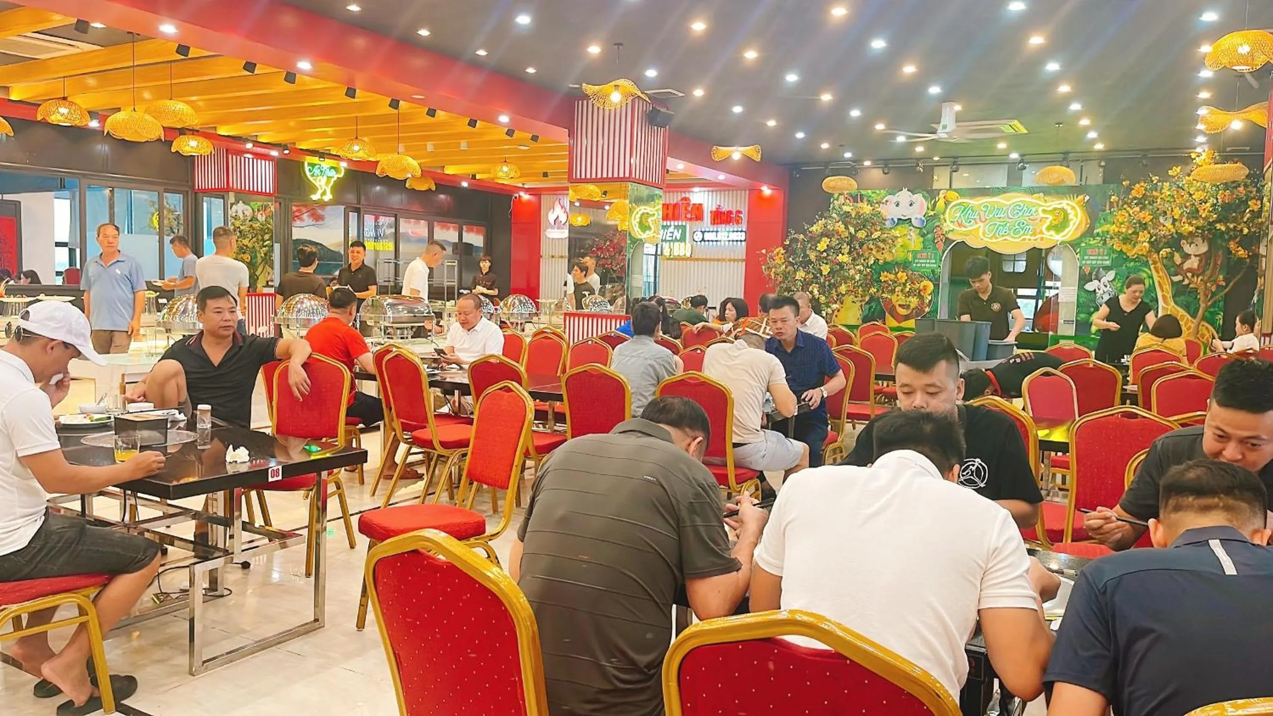 Restaurant/places to eat in Bình An Nhiên hotel