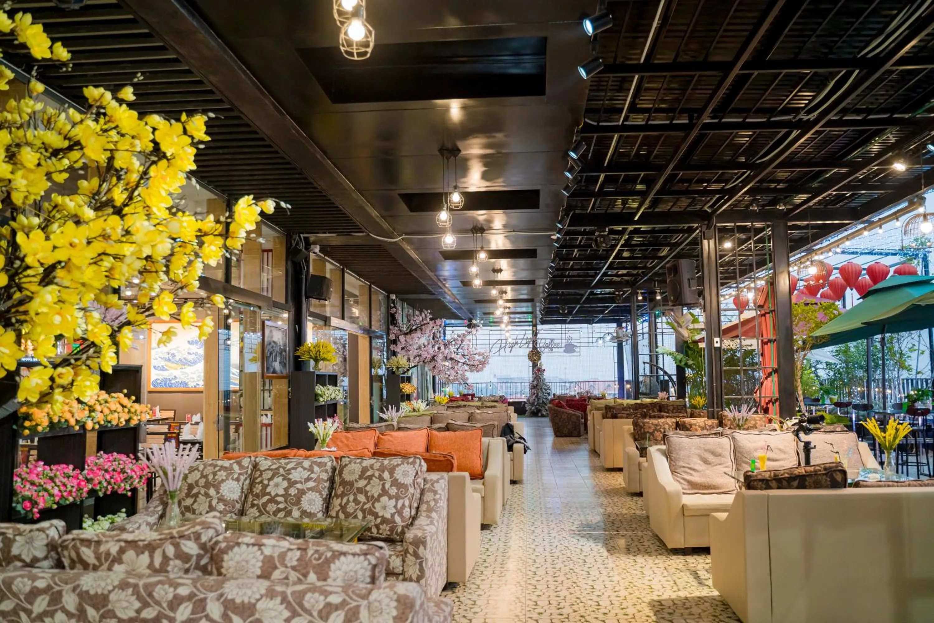 Lounge or bar in Bình An Nhiên hotel