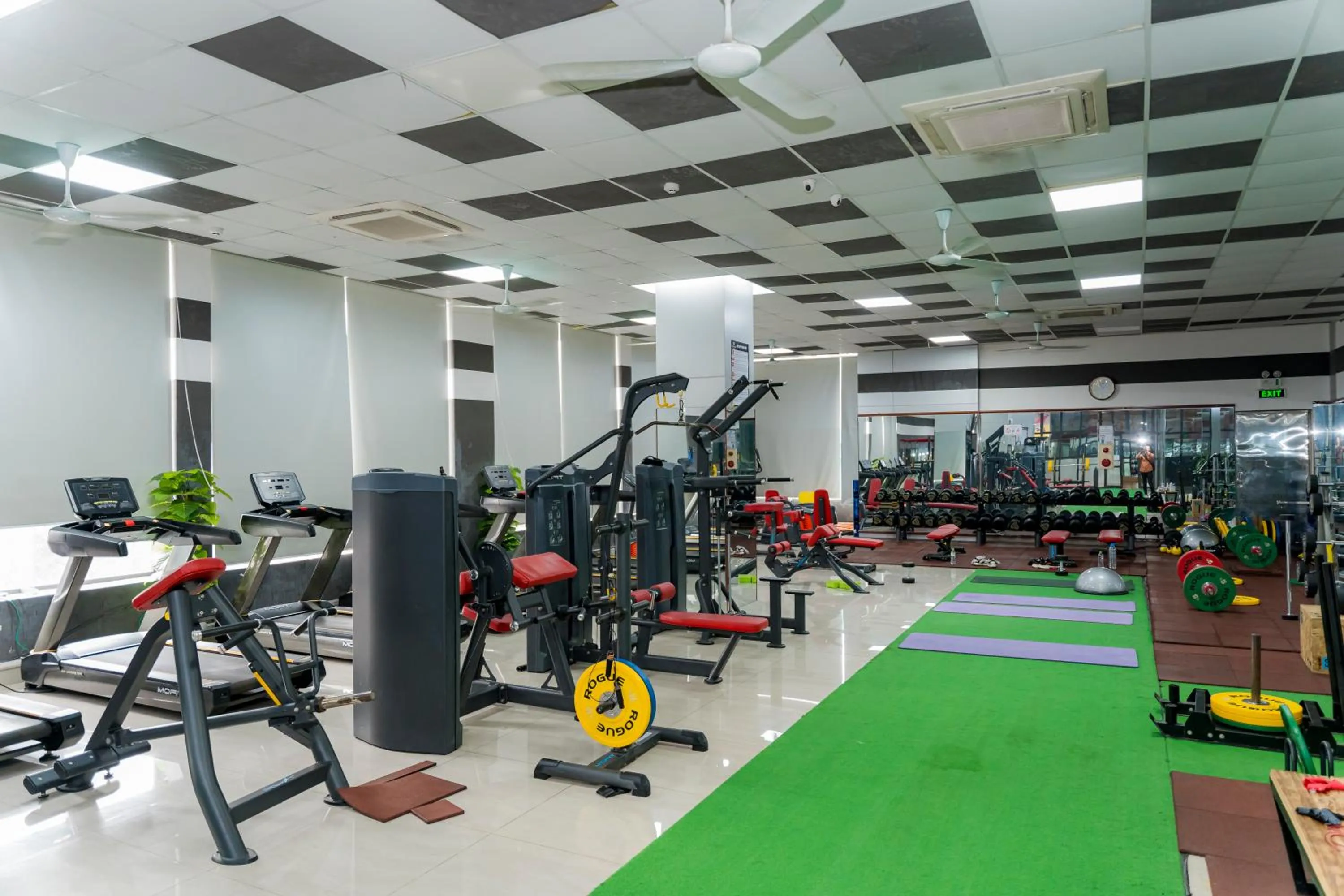 Fitness centre/facilities in Bình An Nhiên hotel