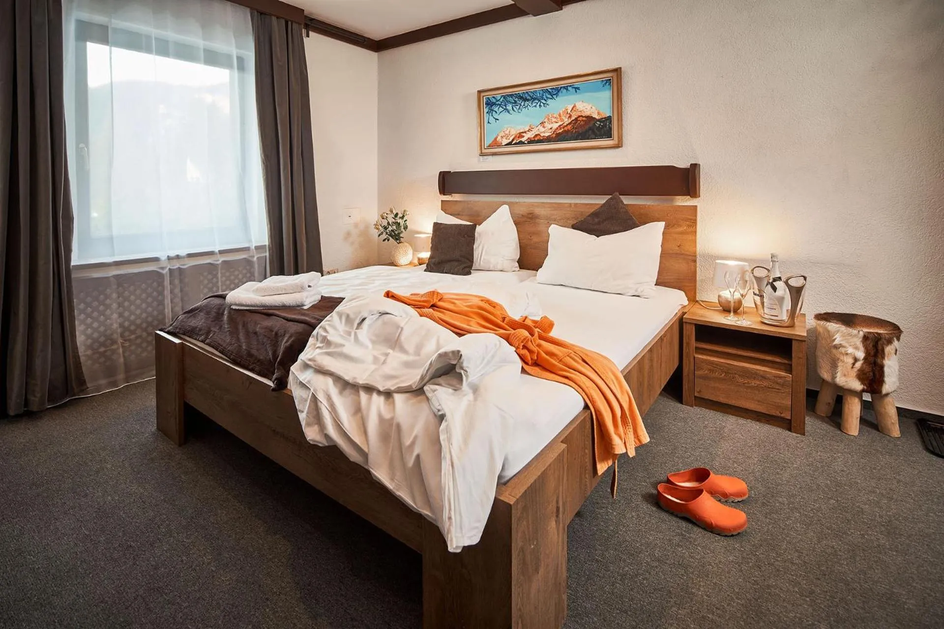 Photo of the whole room, Bed in Draxlerhaus