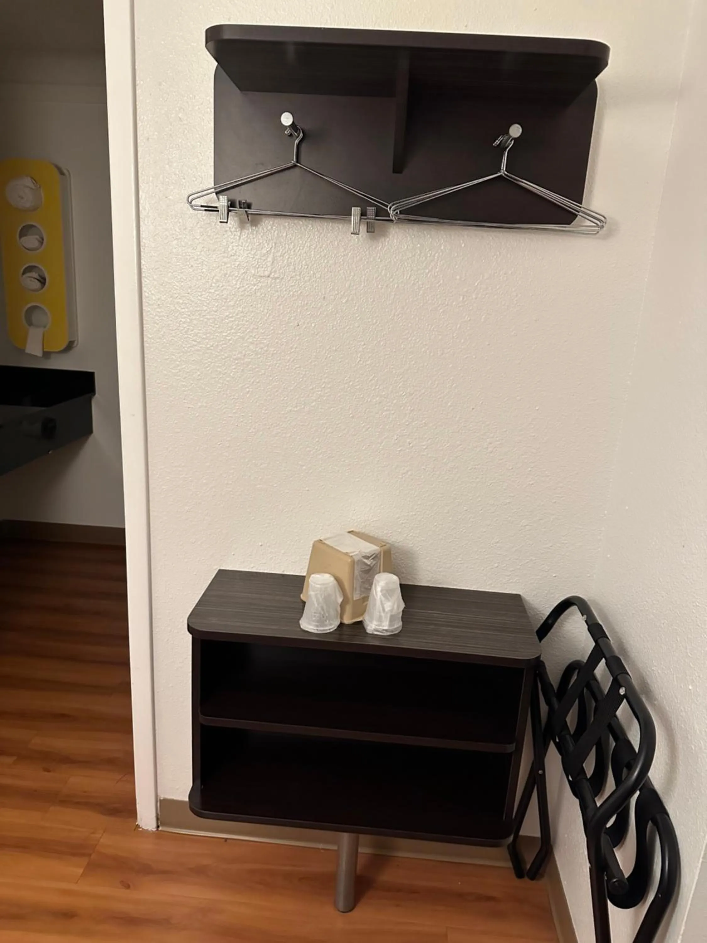 Bedroom in Motel 6 Sullivan MO