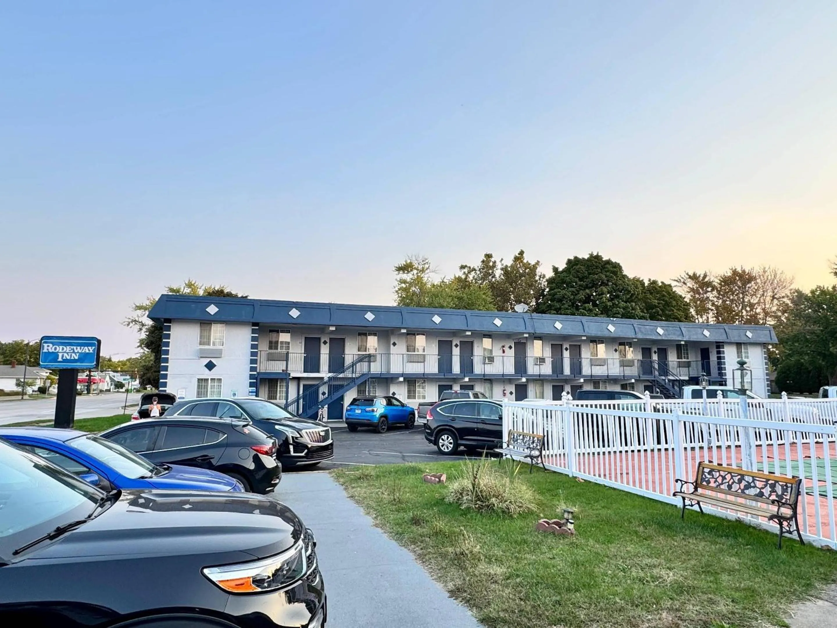 Property building in Rodeway Inn St Joseph