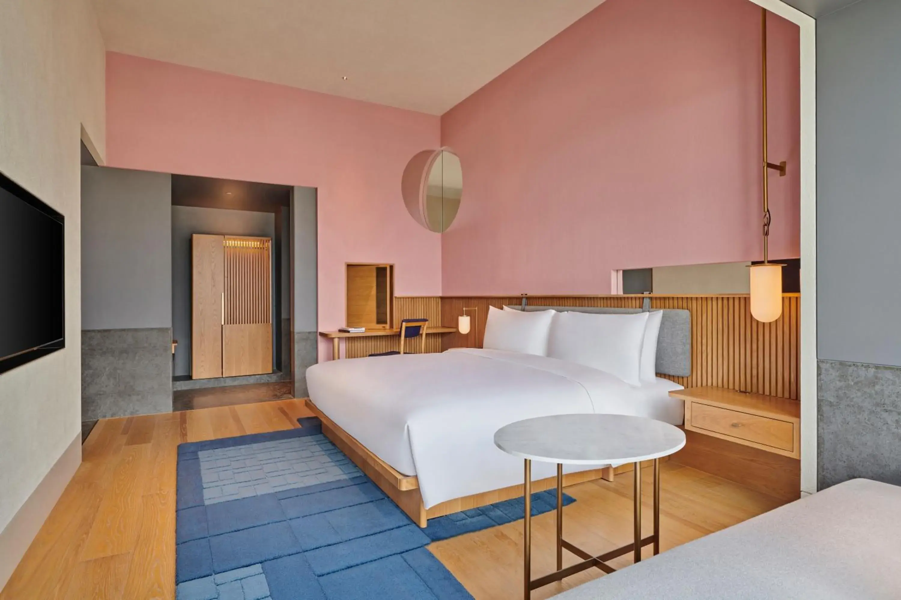 Deluxe Double Room (2 Adults + 1 Child) in Artyzen NEW BUND 31 Shanghai Qiantan Deluxe Double Room (2 Adults + 1 Child) in Artyzen NEW BUND 31 Shanghai Qiantan