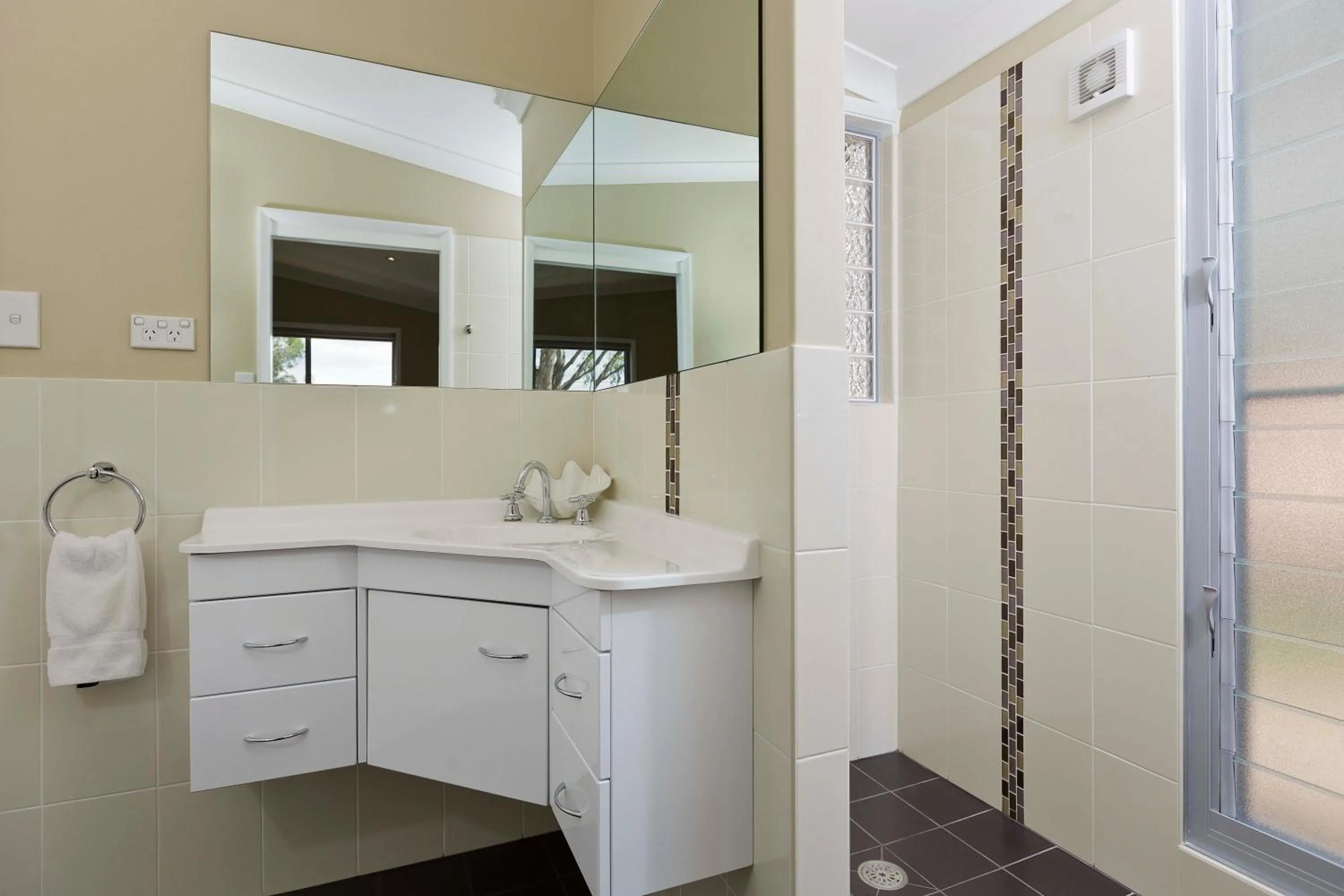 Bathroom in Ingenia Holidays Hunter Valley