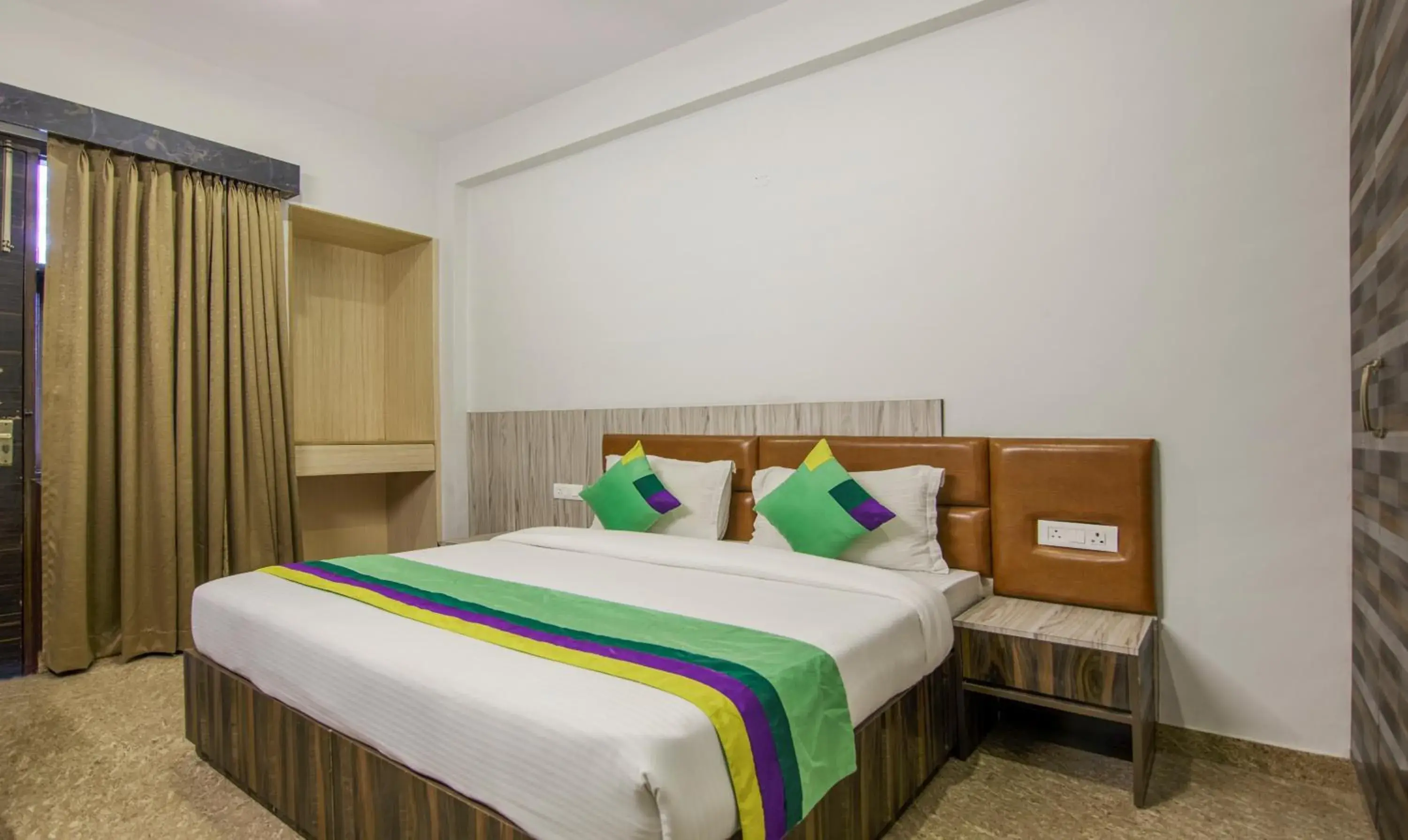 Standard Double Room in Treebo Swastika Premium Standard Double Room in Treebo Swastika Premium