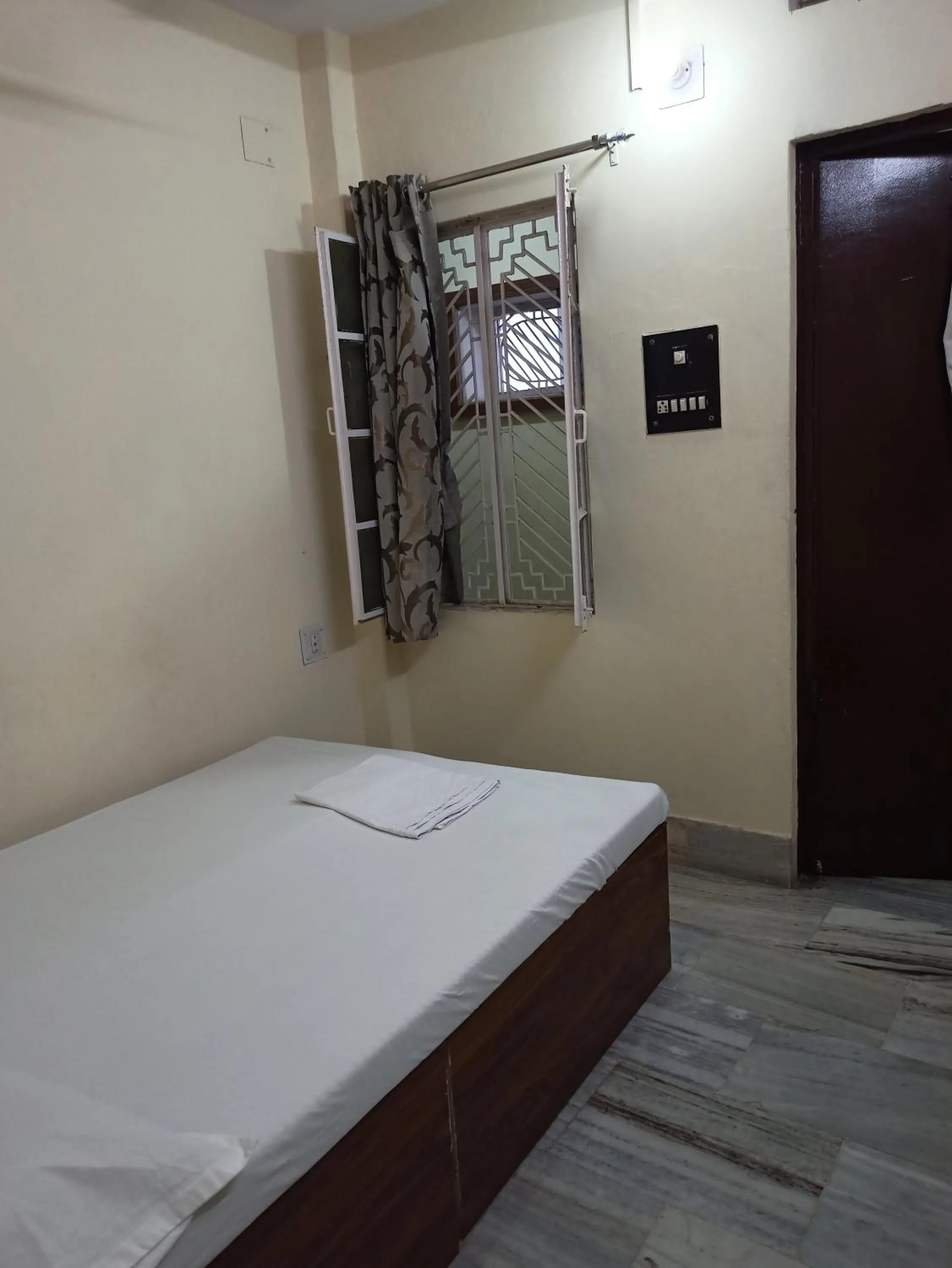 Bedroom in Hotel Alka