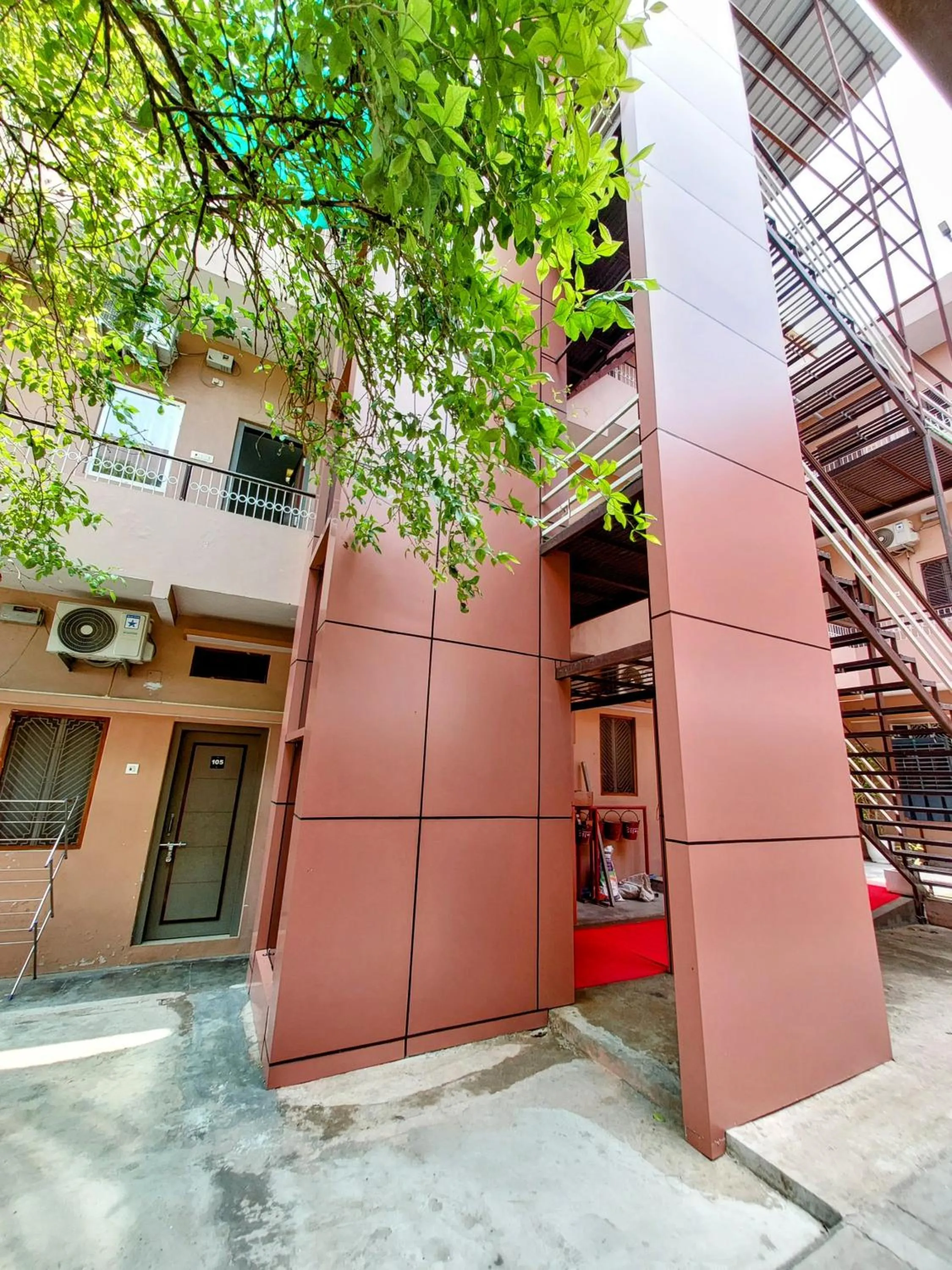 Facade/entrance in Hotel Alka