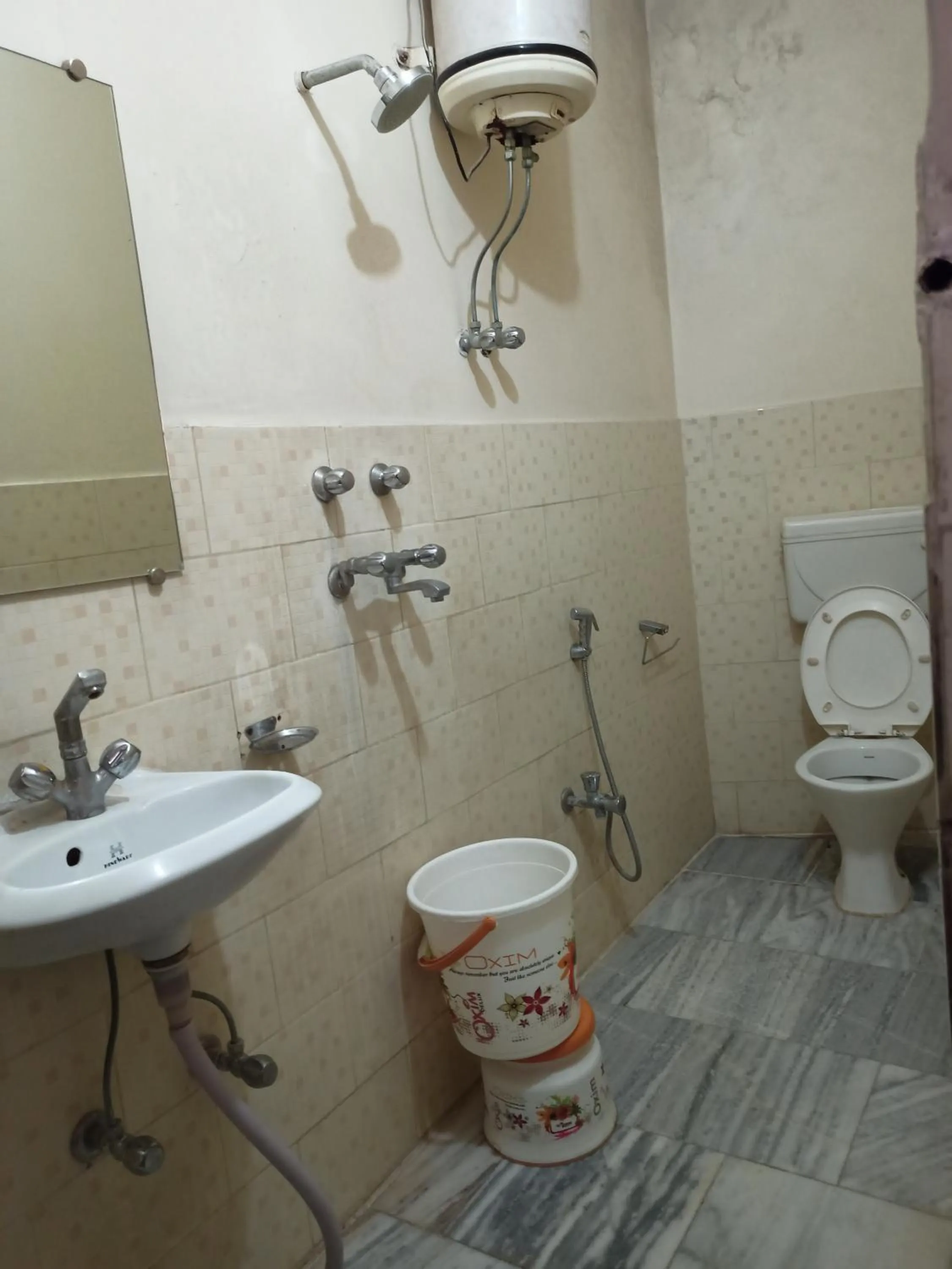 Bathroom in Hotel Alka