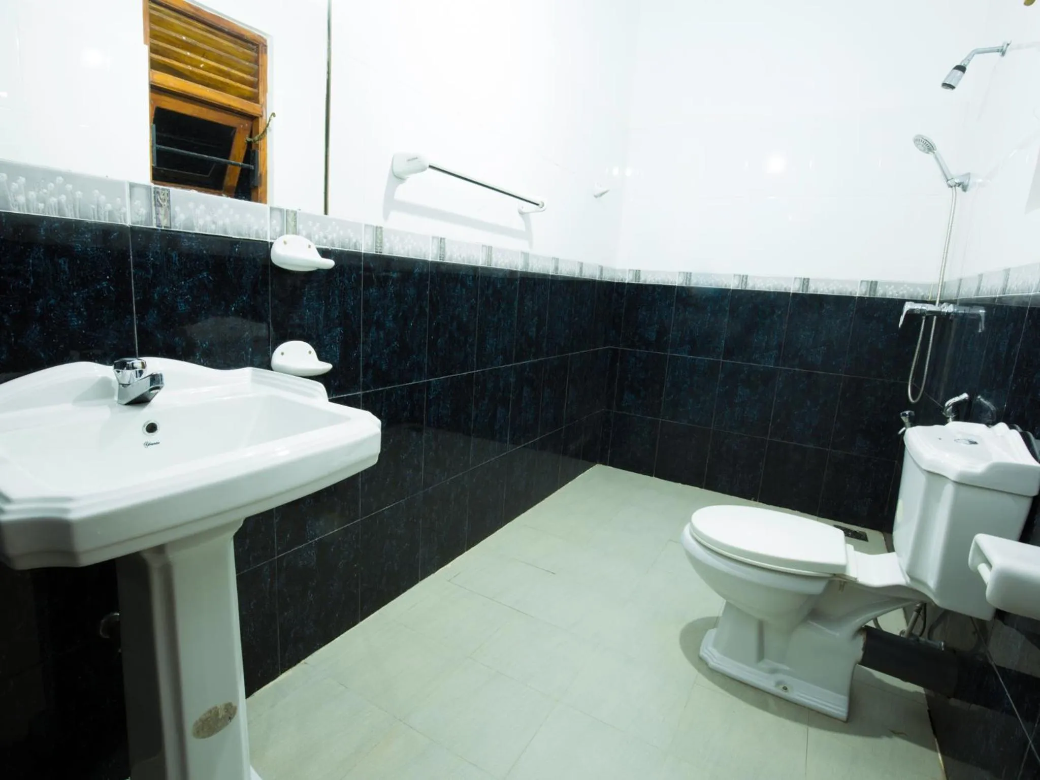 Bathroom in Celestial Inn