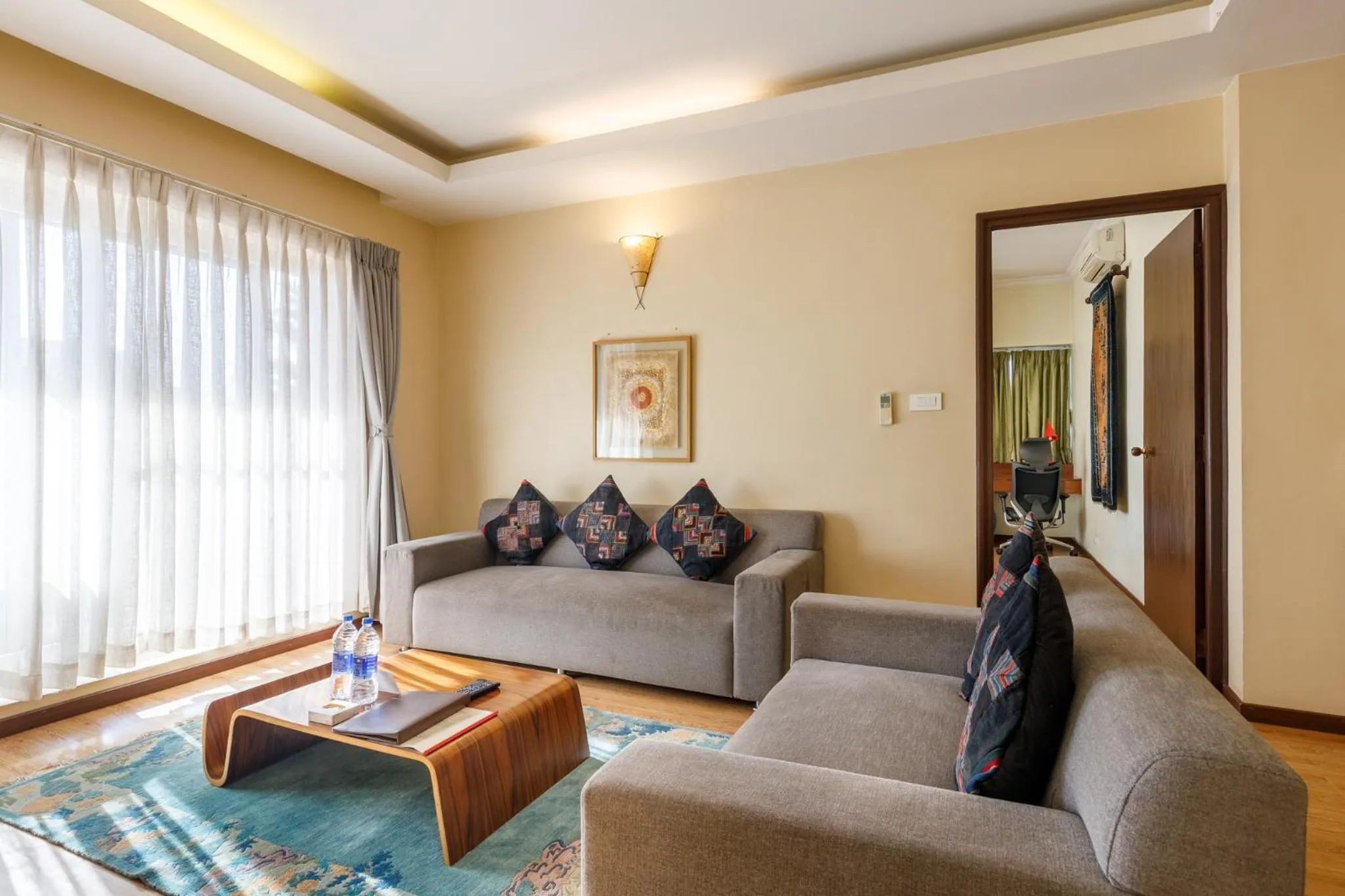 Living room in Shaligram Hotel