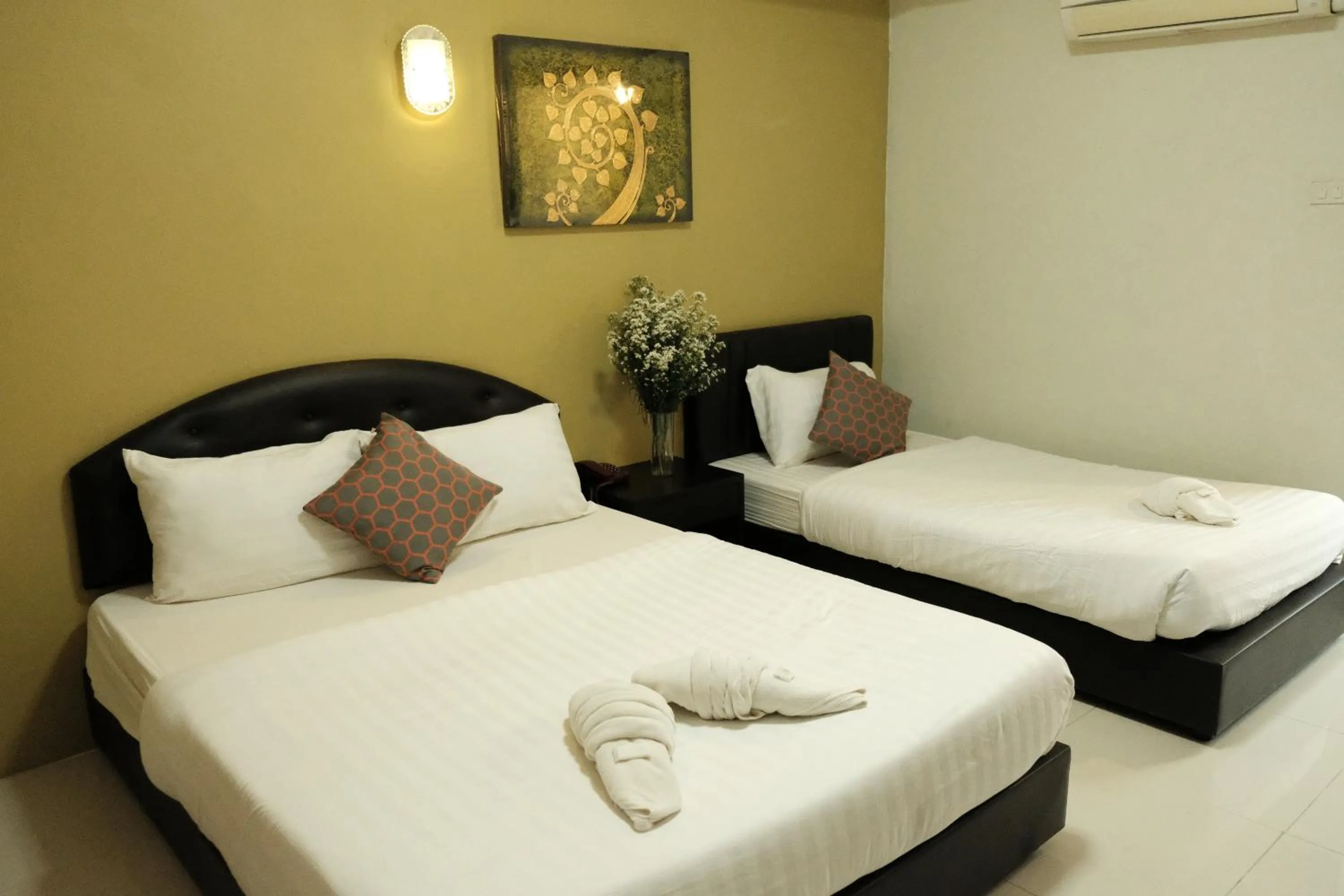 Bed in Puangpech Place