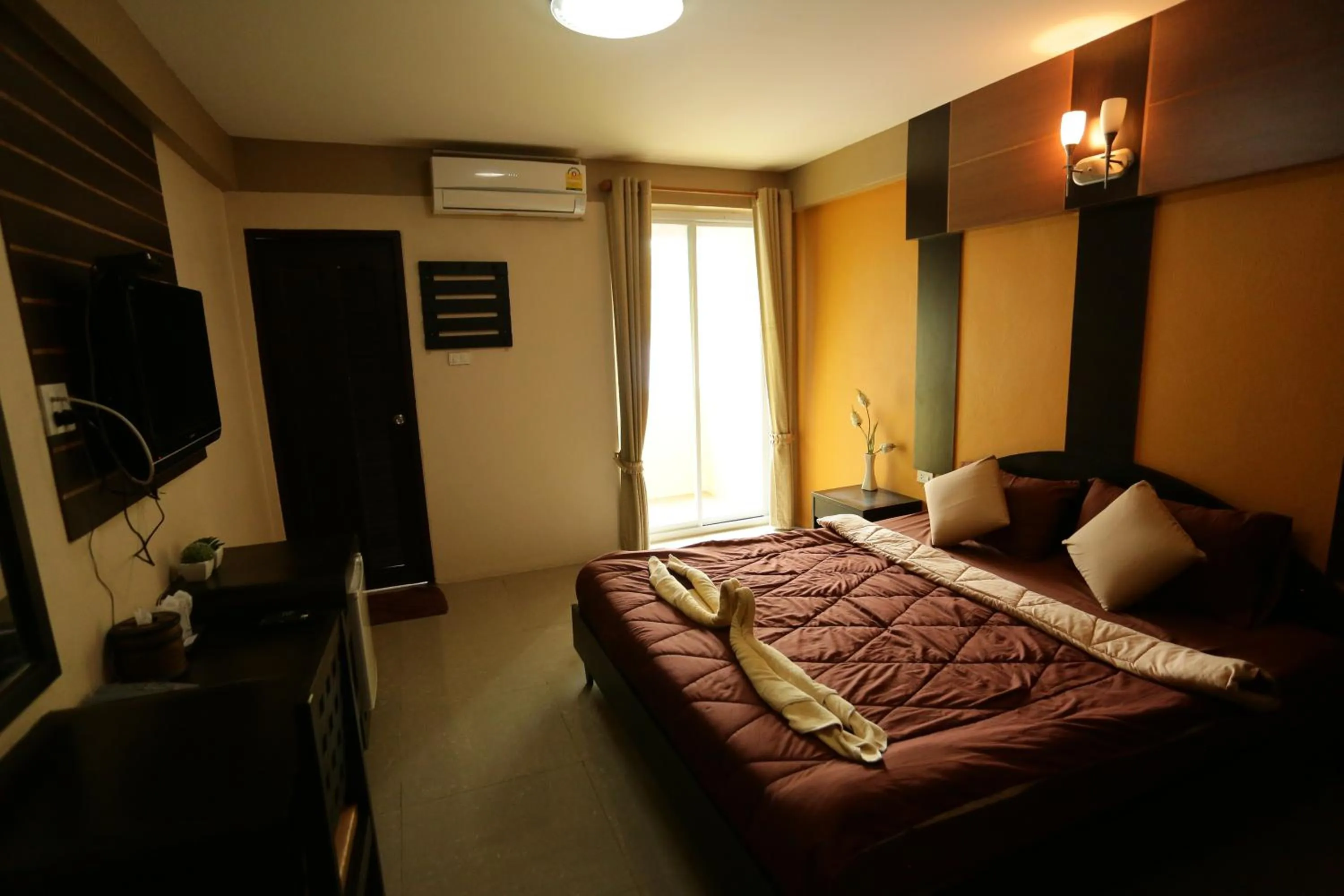 Bed in Puangpech Place