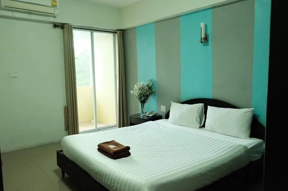 Bed in Puangpech Place