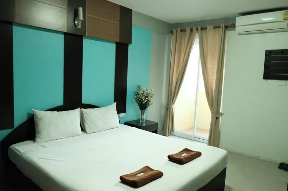 Bed in Puangpech Place