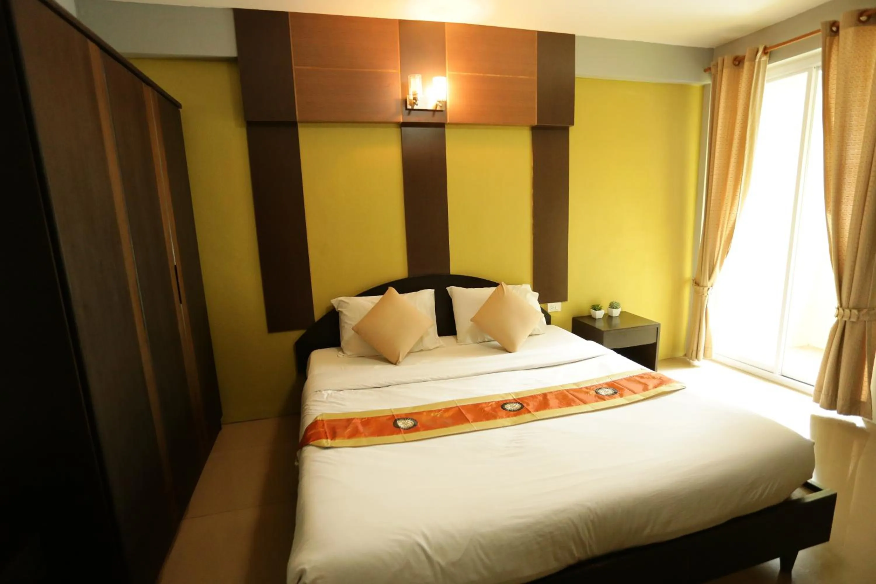 Bed in Puangpech Place