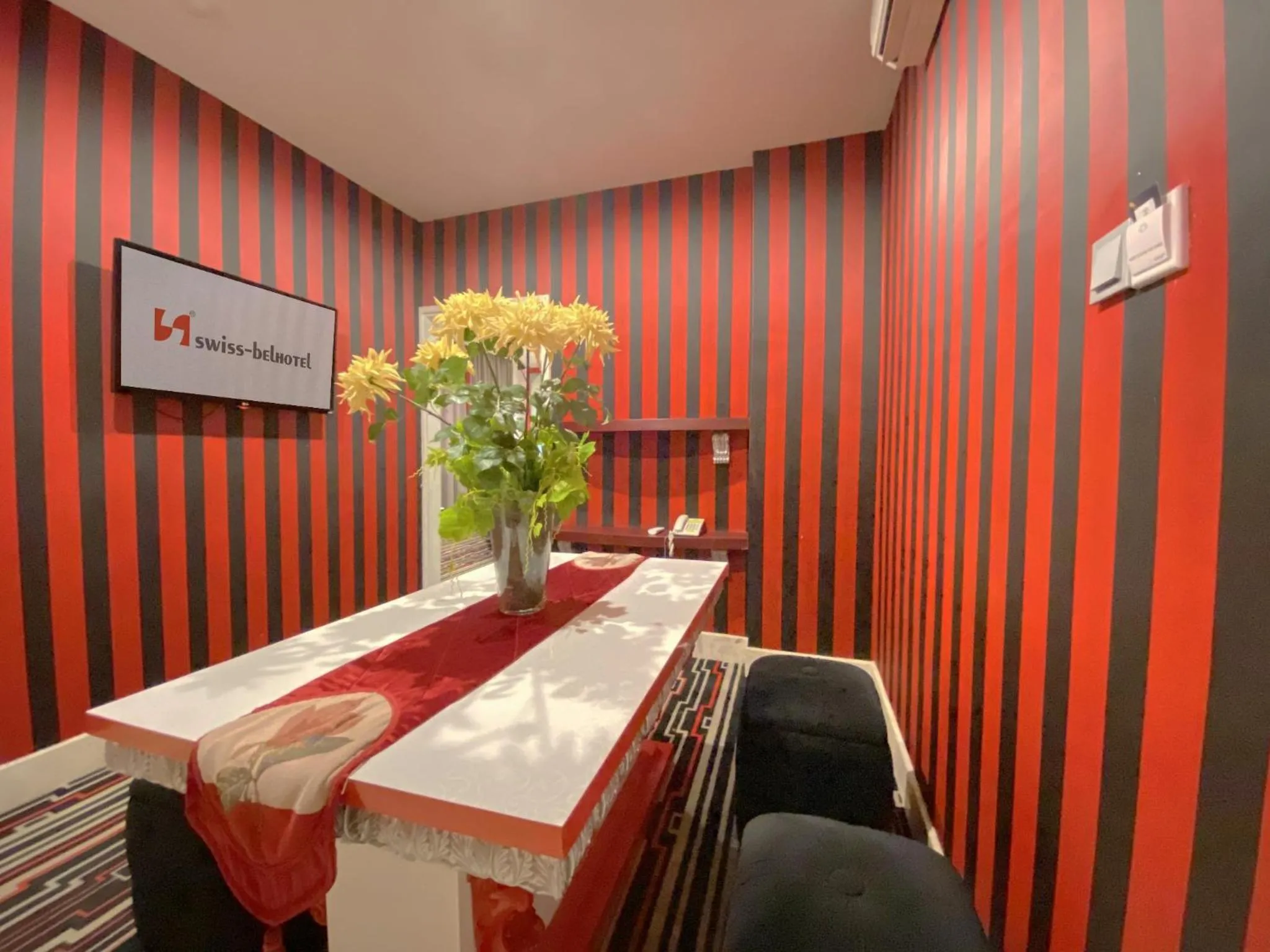 Business facilities in Swiss-Belcourt Makassar