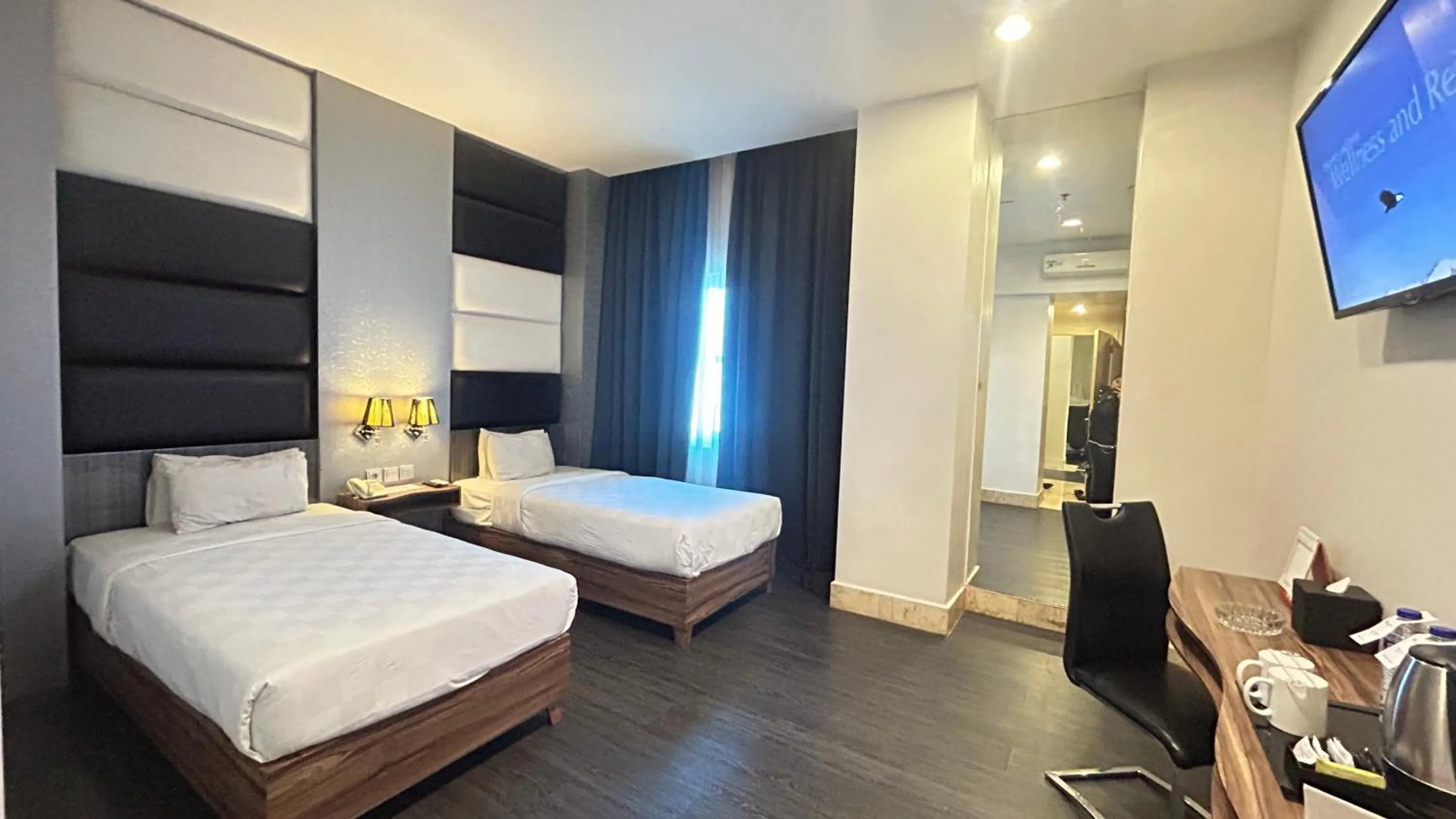 Bed in Swiss-Belcourt Makassar