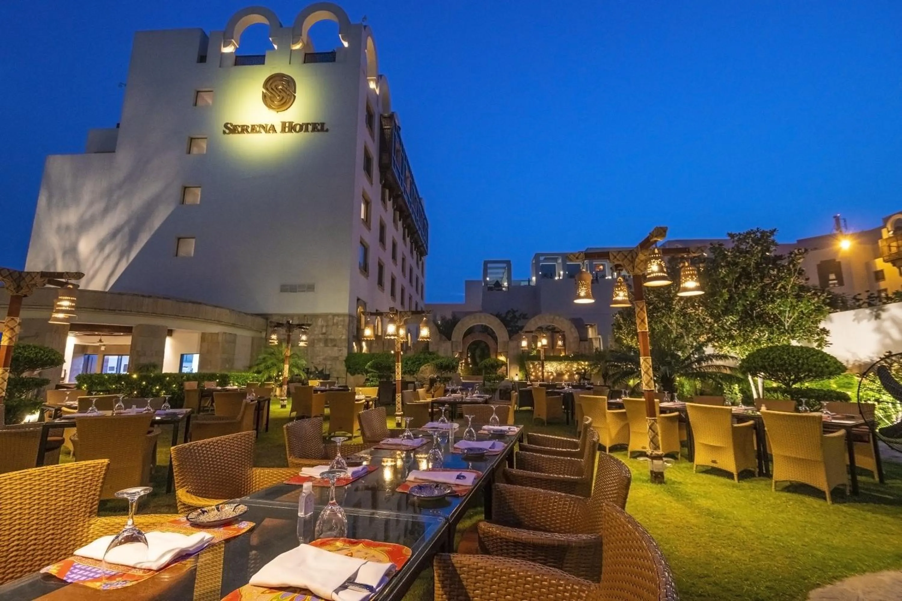 Restaurant/places to eat in Islamabad Serena Hotel