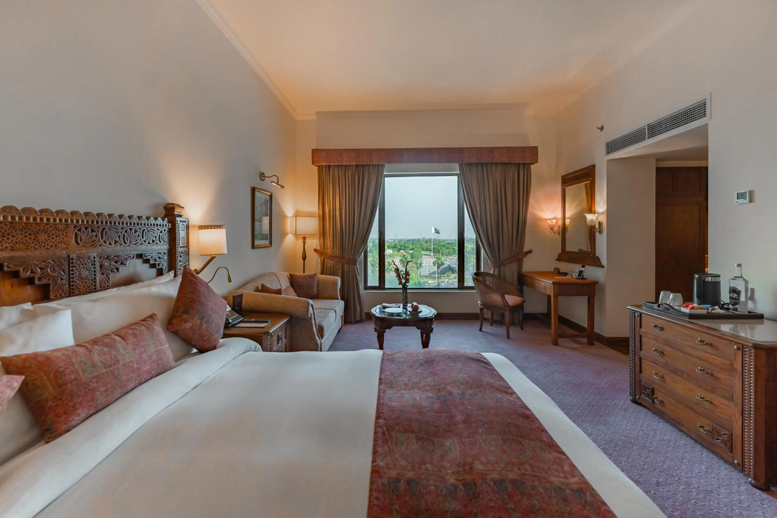 Bed in Islamabad Serena Hotel