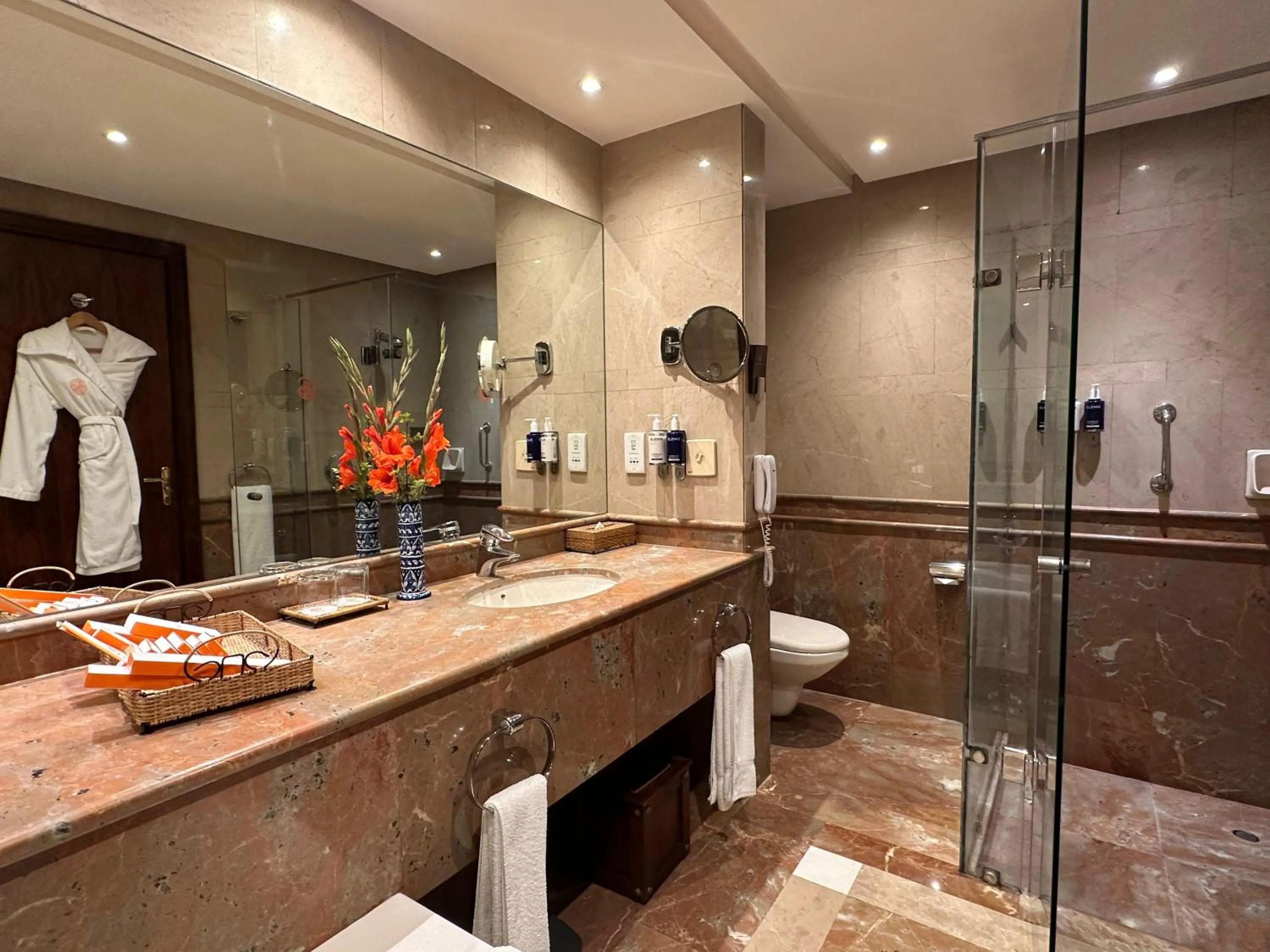 Shower in Islamabad Serena Hotel