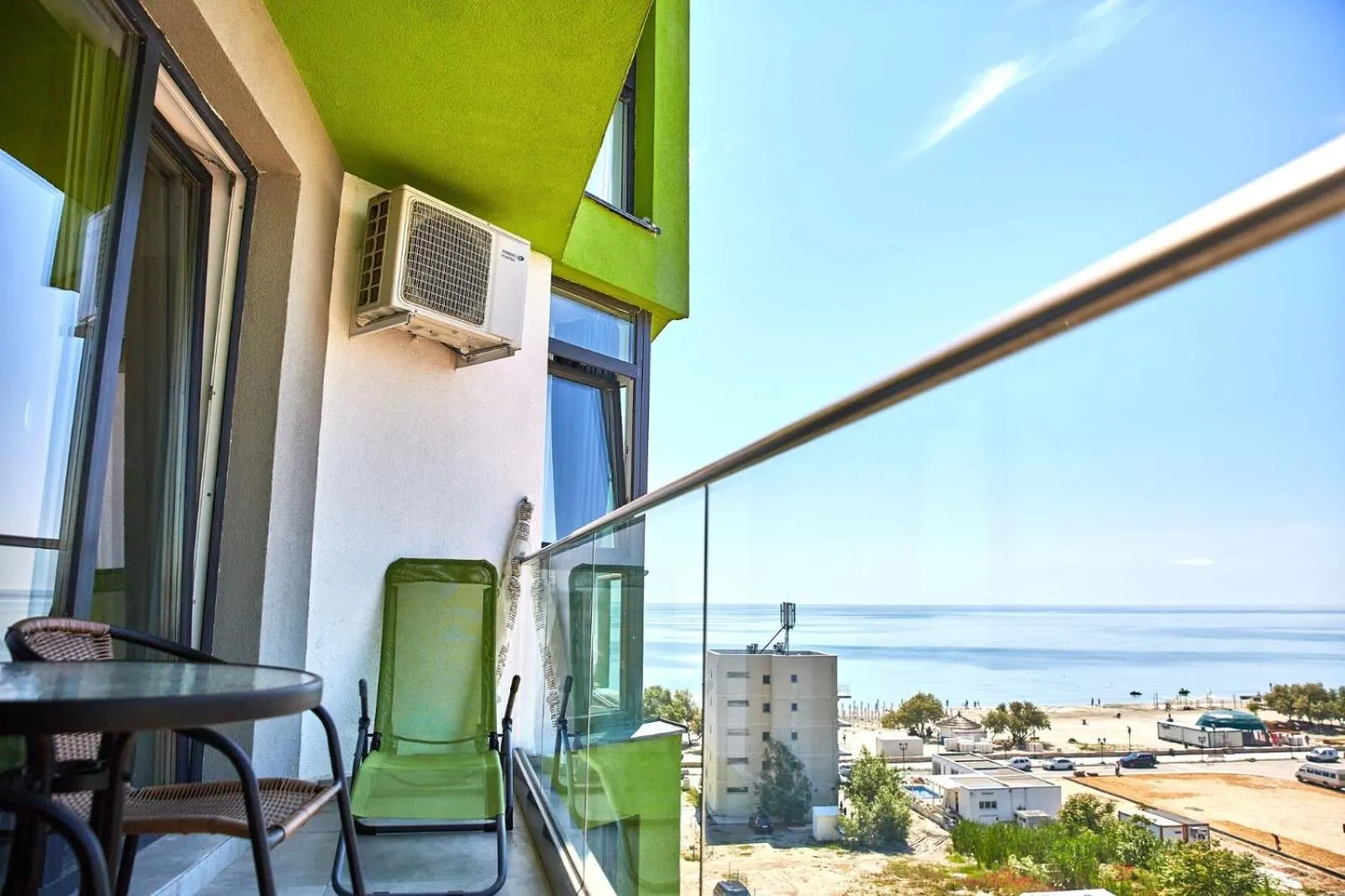 Day in Aparthotel Ella Mamaia