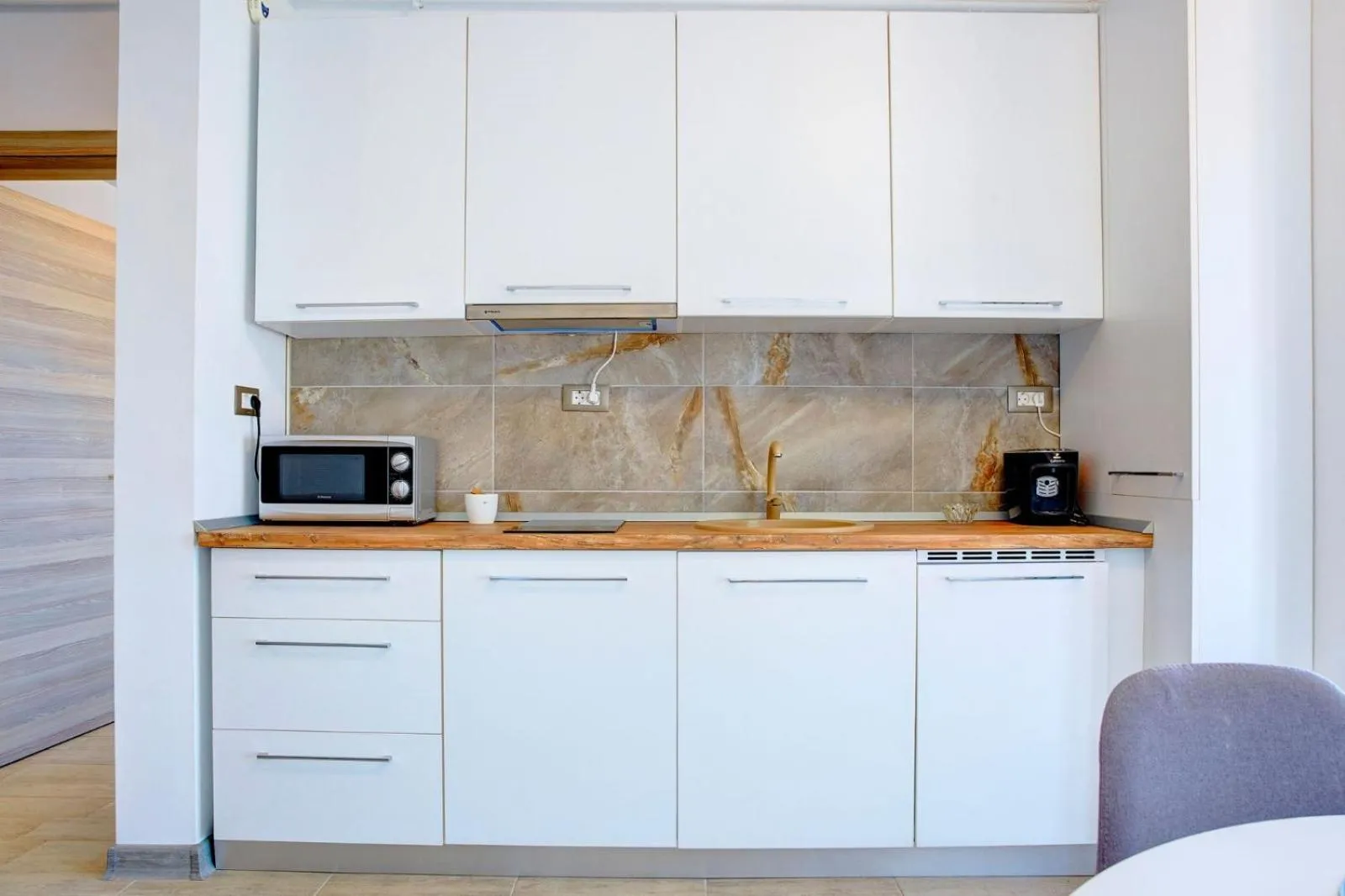 Day in Aparthotel Ella Mamaia