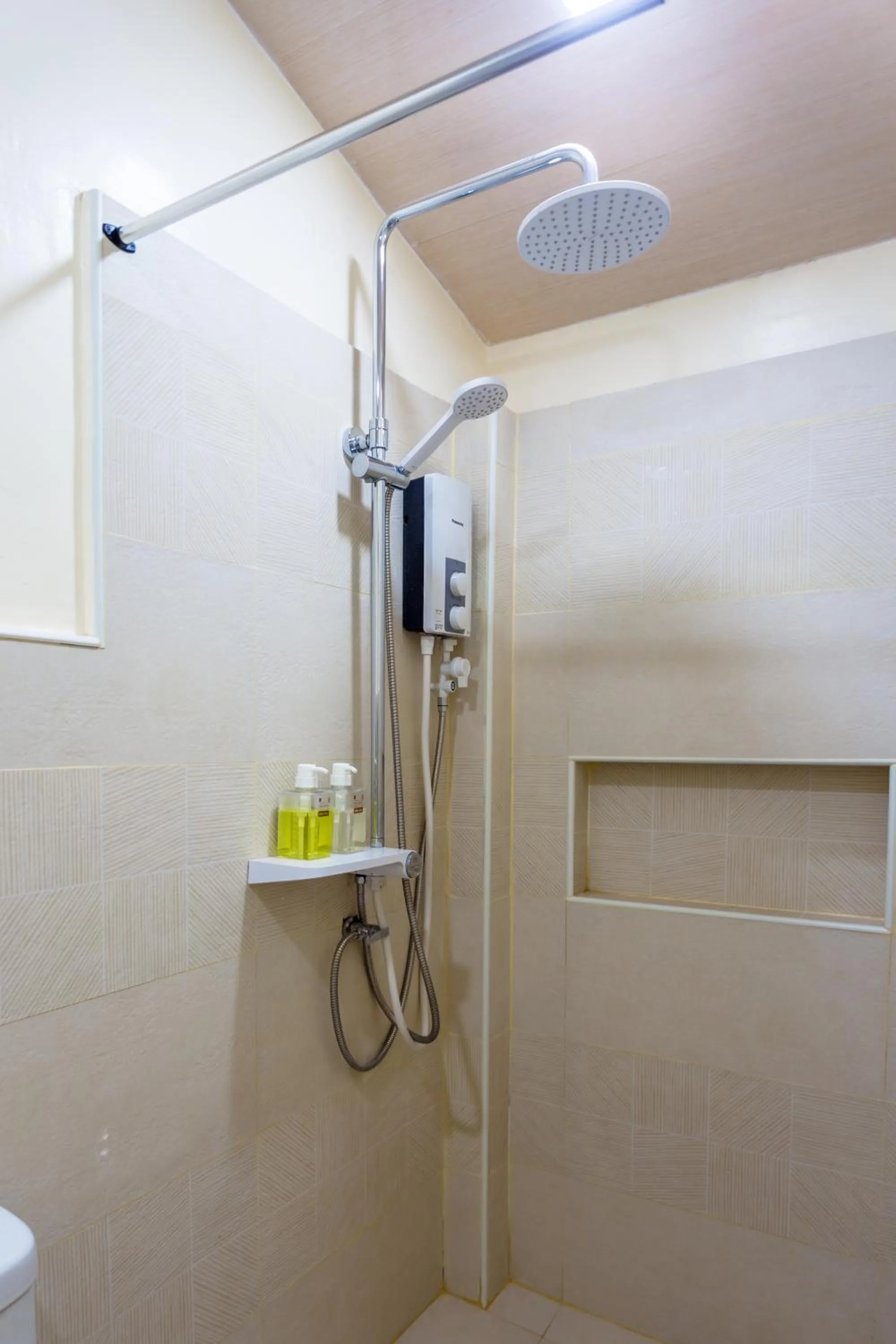 Bathroom in ALONA BEACH SIDE INN