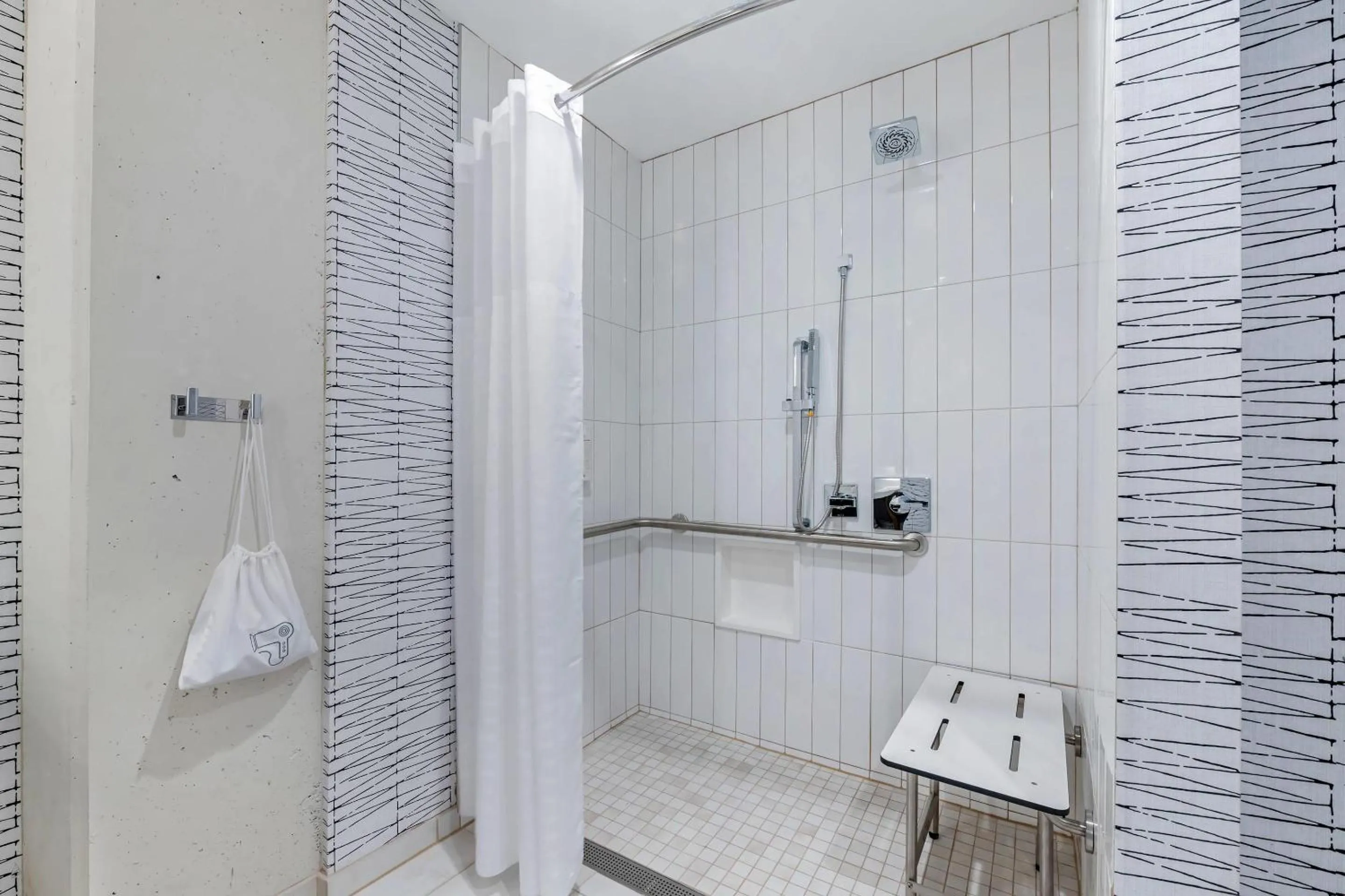 Bedroom in Cambria Hotel Austin Downtown