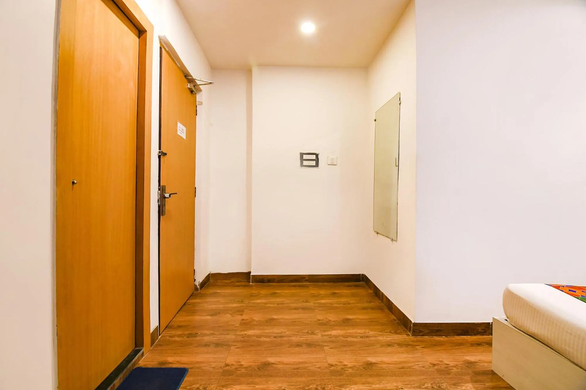 Lobby or reception in FabHotel Globe Express - Nr Ruby Hospital