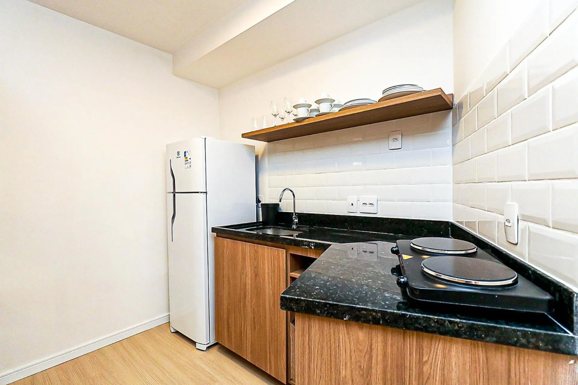 Kitchen or kitchenette in 360 Rio Santos Dumont