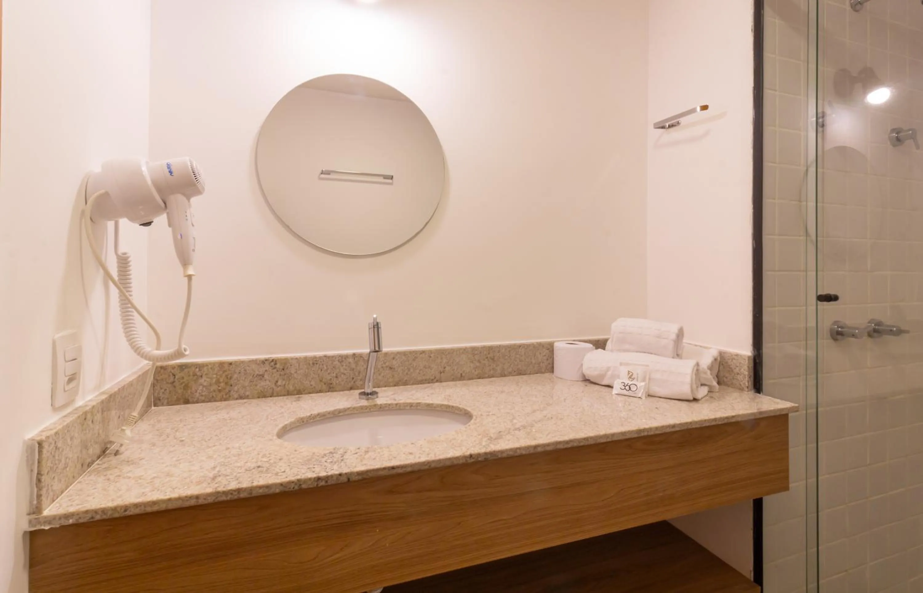 Bathroom in 360 Rio Santos Dumont