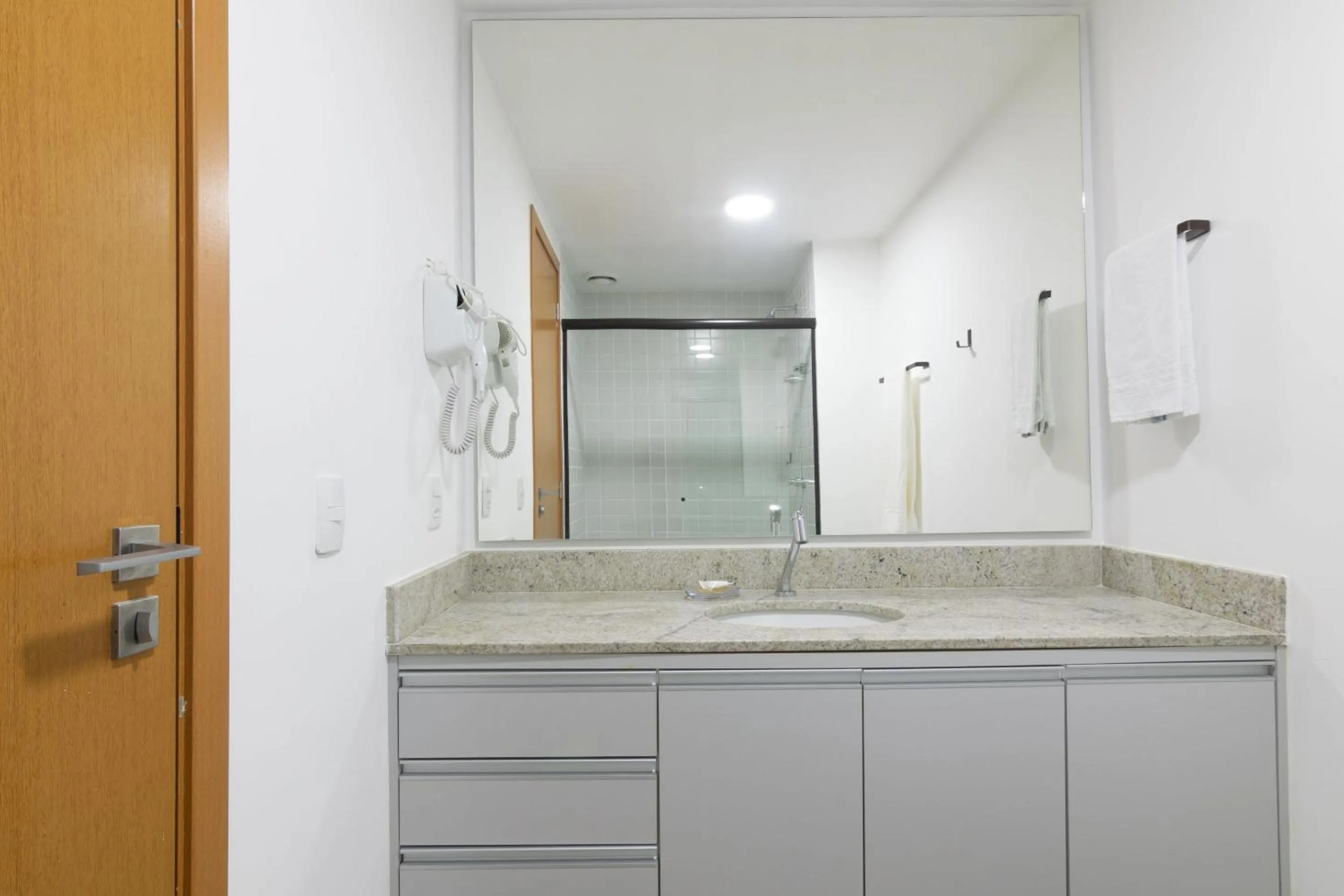 Bathroom in 360 Rio Santos Dumont